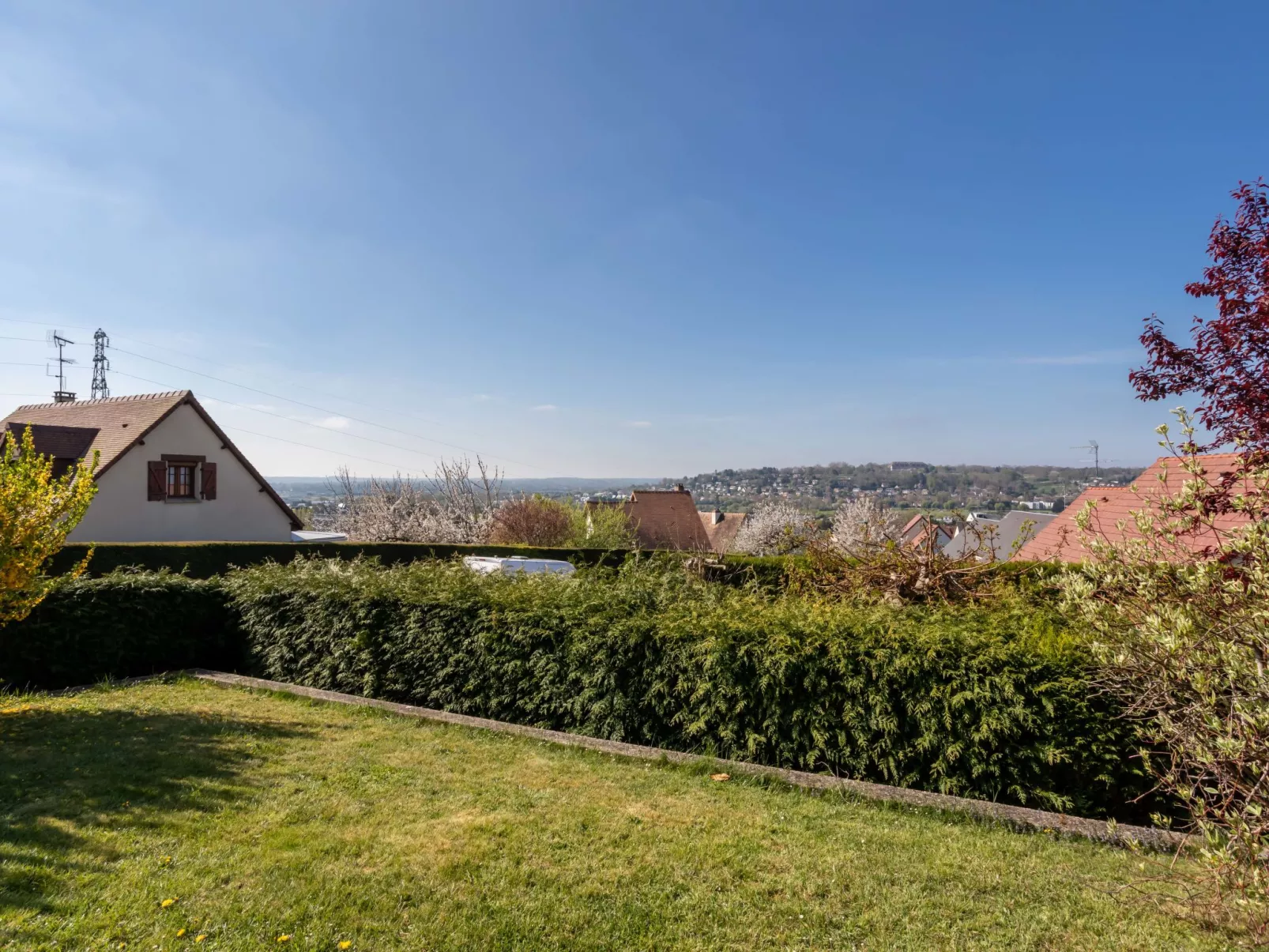 Les Jonquilles-Buiten