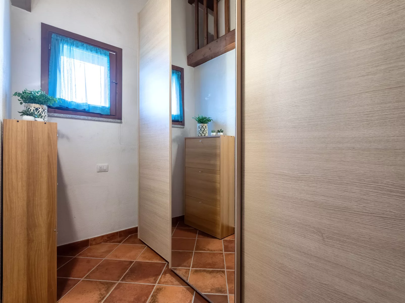 Baia Delle Mimose-Binnen