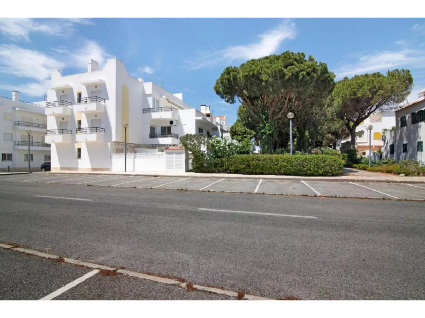 Jade-Sunny Way-Buiten