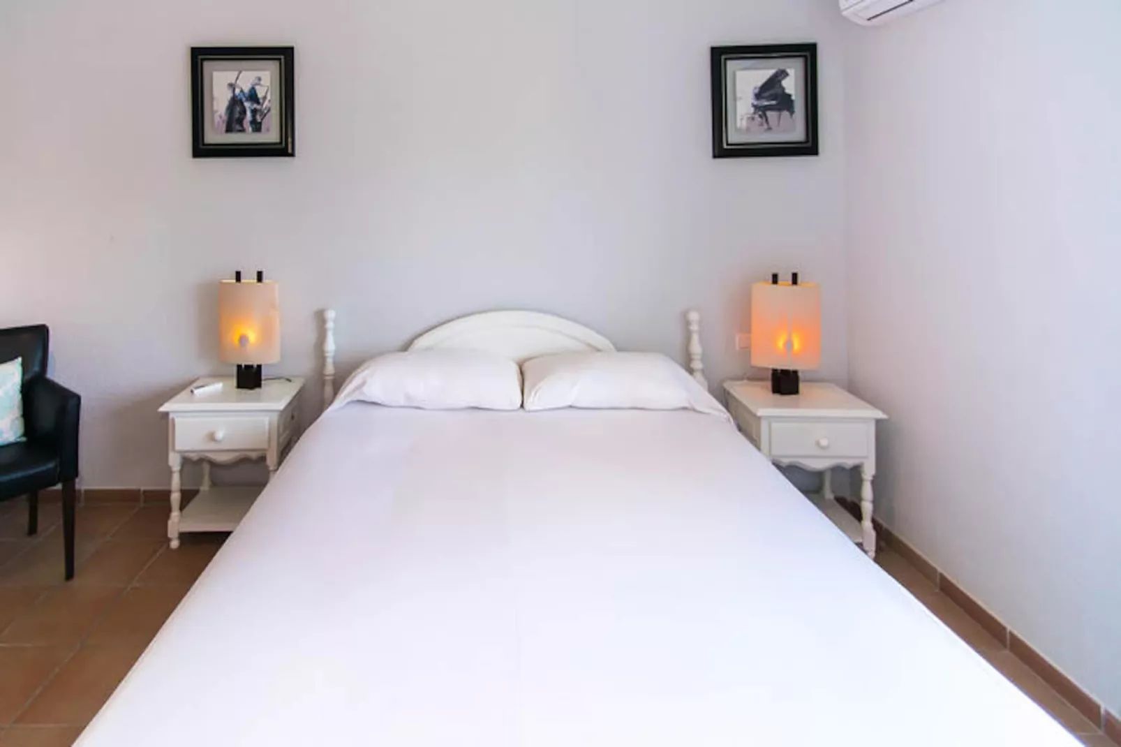 Maison à Roses-Niet-getagd