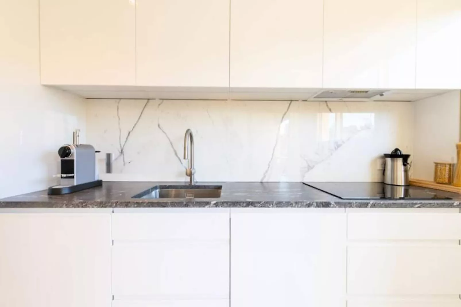 Résidence Spacieux 3p En R&eacute;sidence Avec Piscine-Niet-getagd