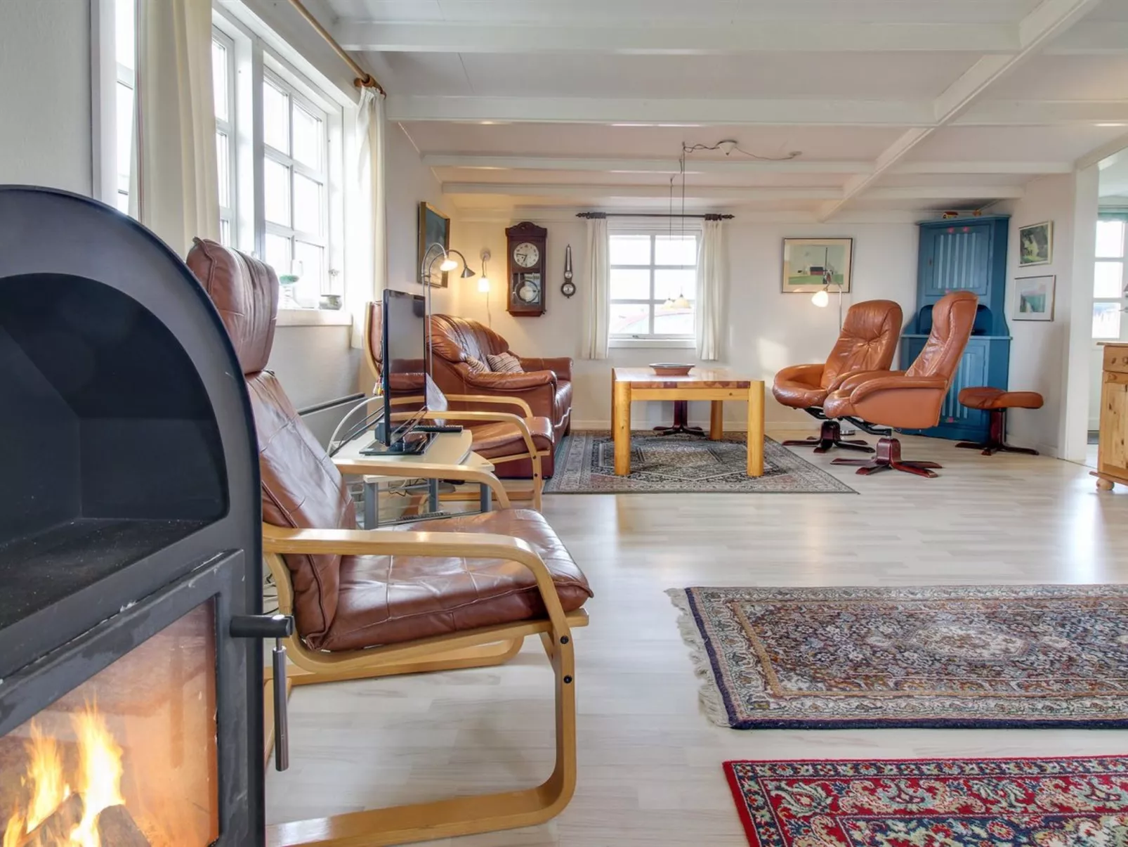 "Luiza" - 300m from the sea-Binnen