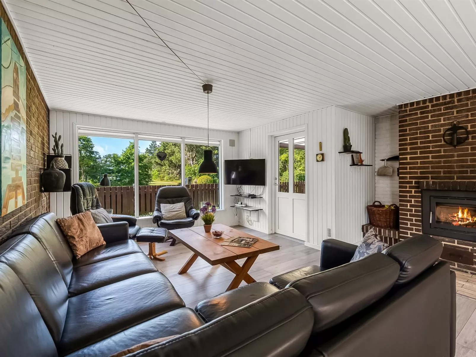 "Tholf" - 100m to the fjord-Binnen