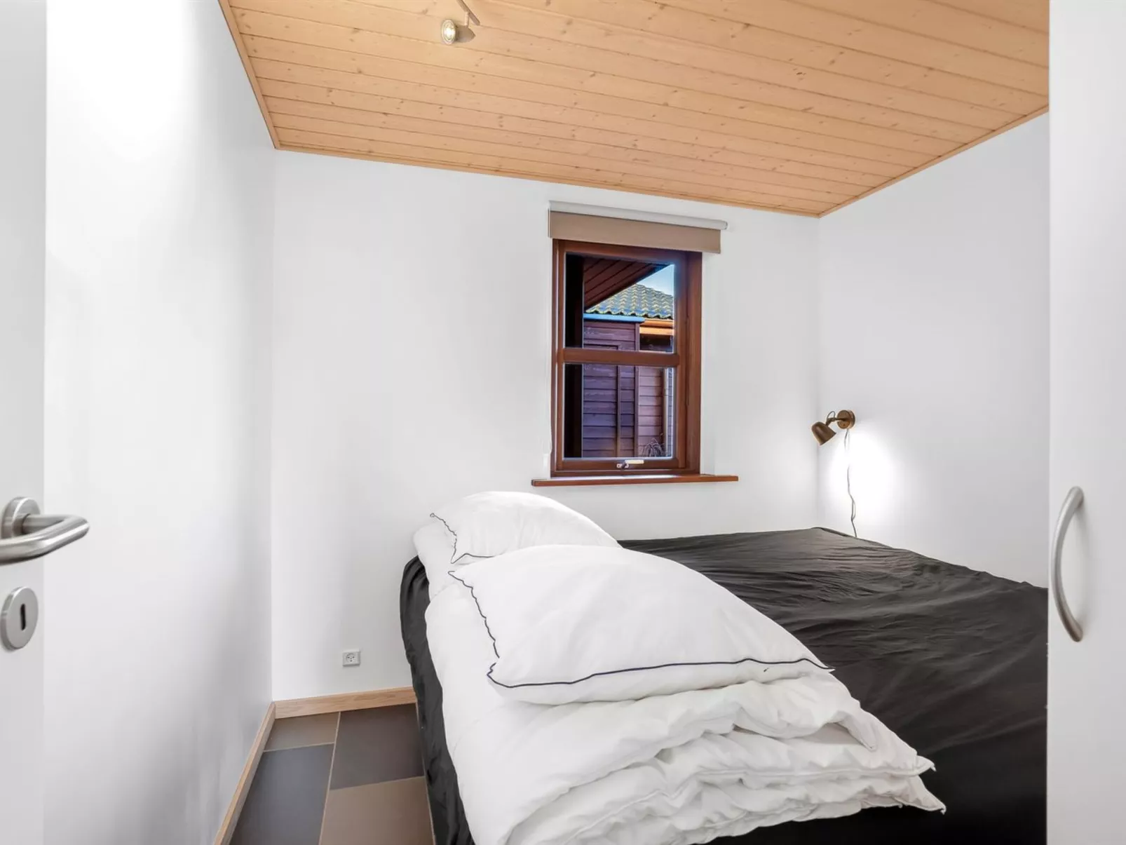 "Niela" - 800m from the sea-Binnen