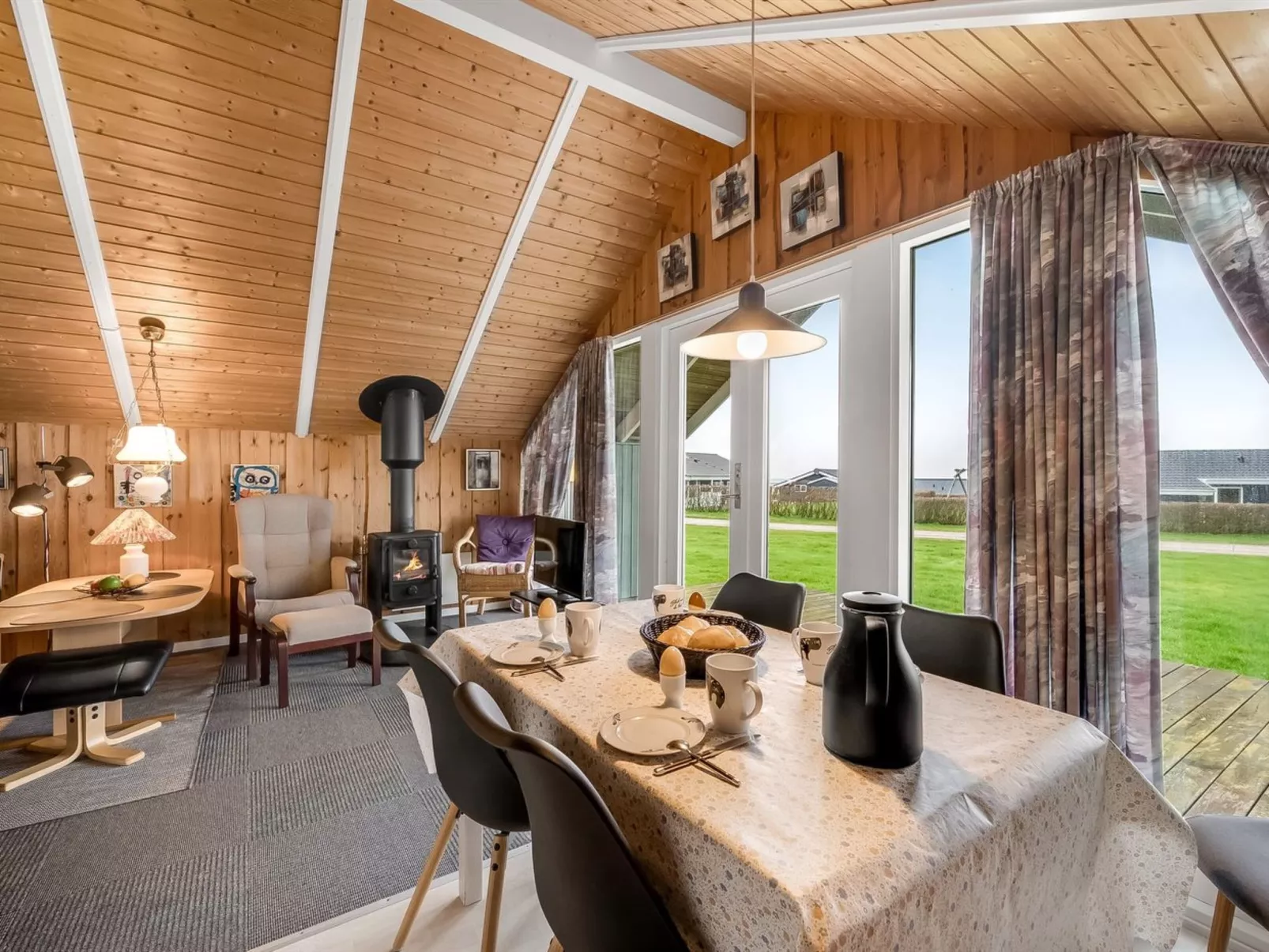 "Lonne" - 750m to the fjord-Binnen