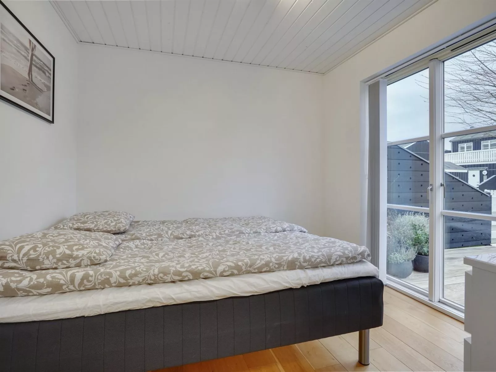 "Venild" - 5m from the sea-Binnen