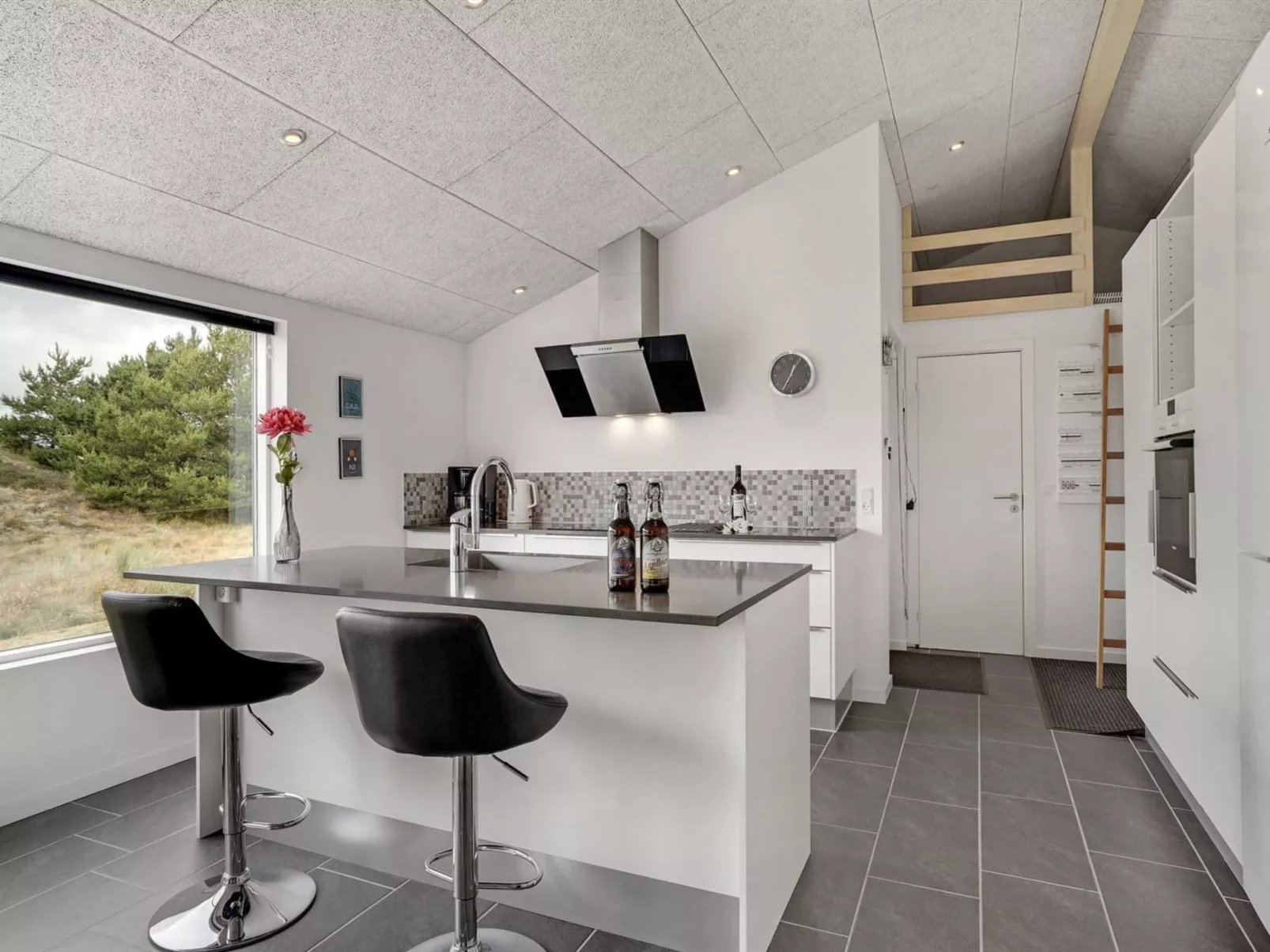 "Soili" - 1.2km from the sea-Binnen