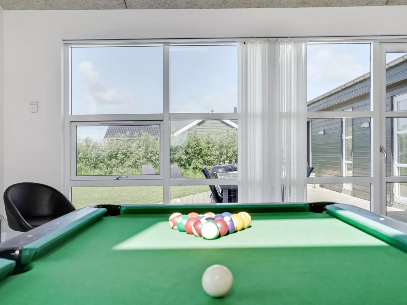 "Vitori" - 800m from the sea-Binnen