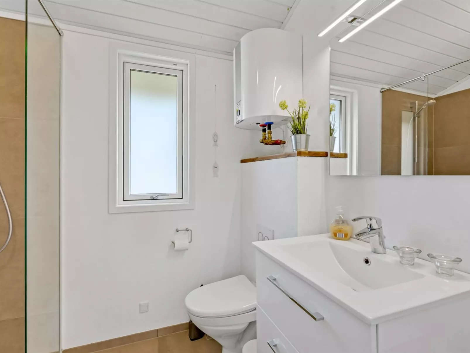 "Thorgny" -  from the sea-Binnen