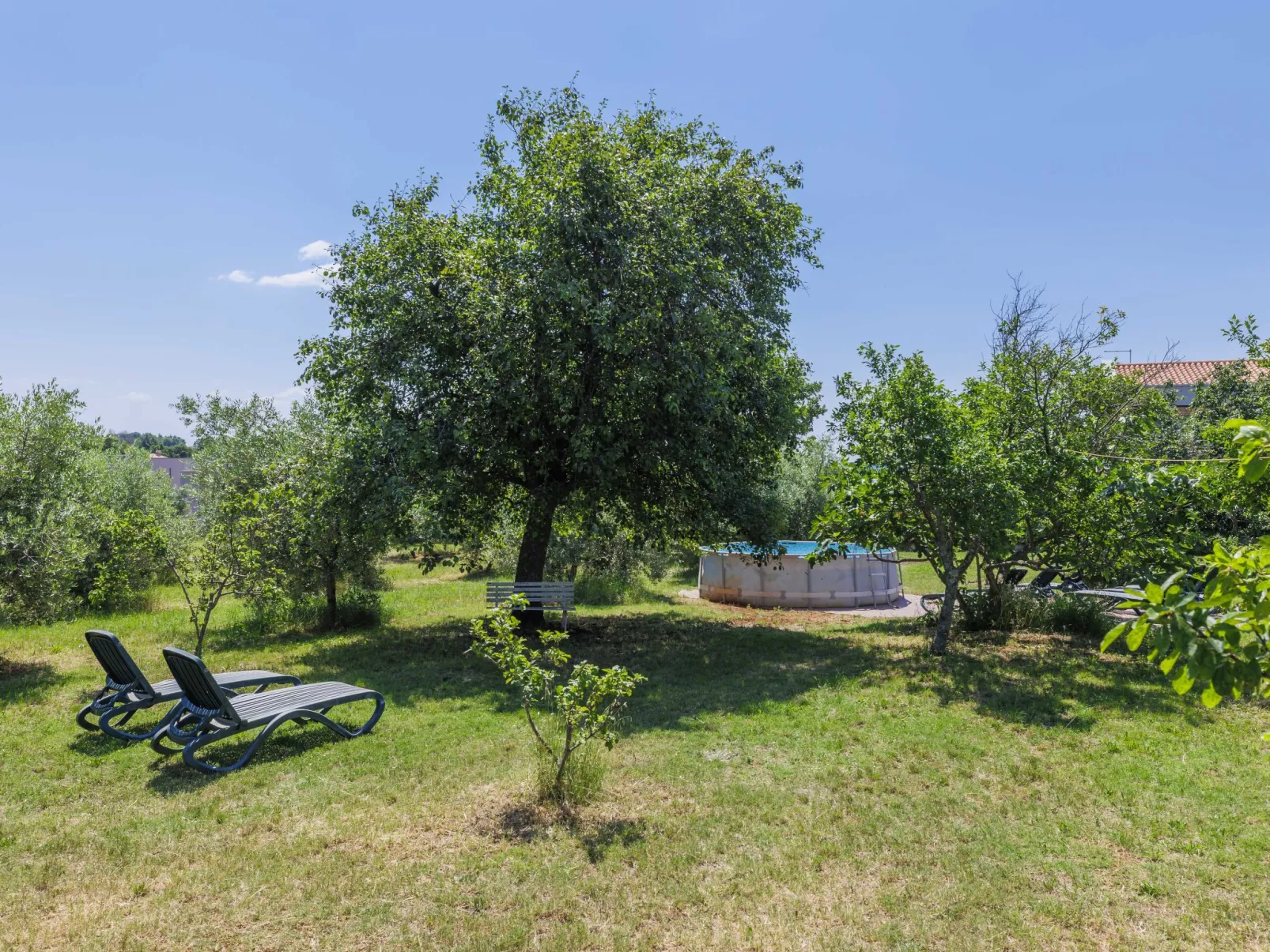 Pinia I-Buiten