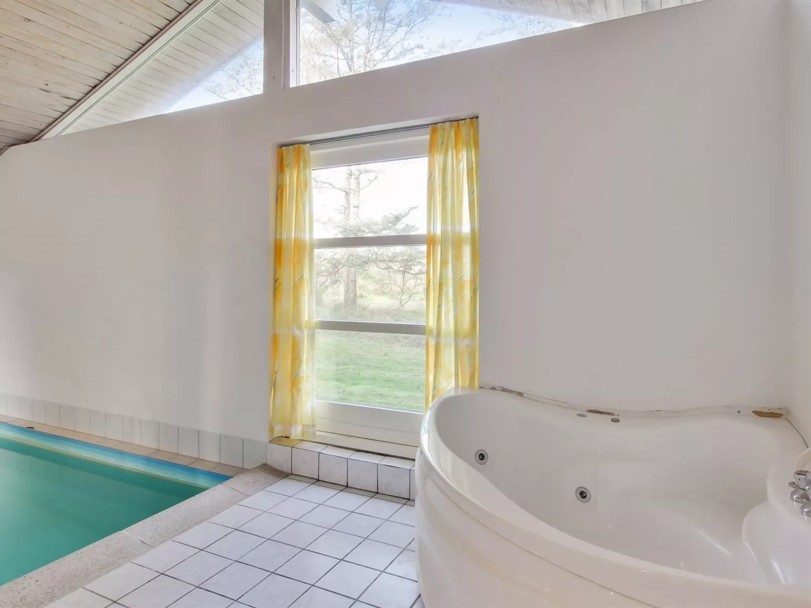 "Gesine" - 900m from the sea-Binnen