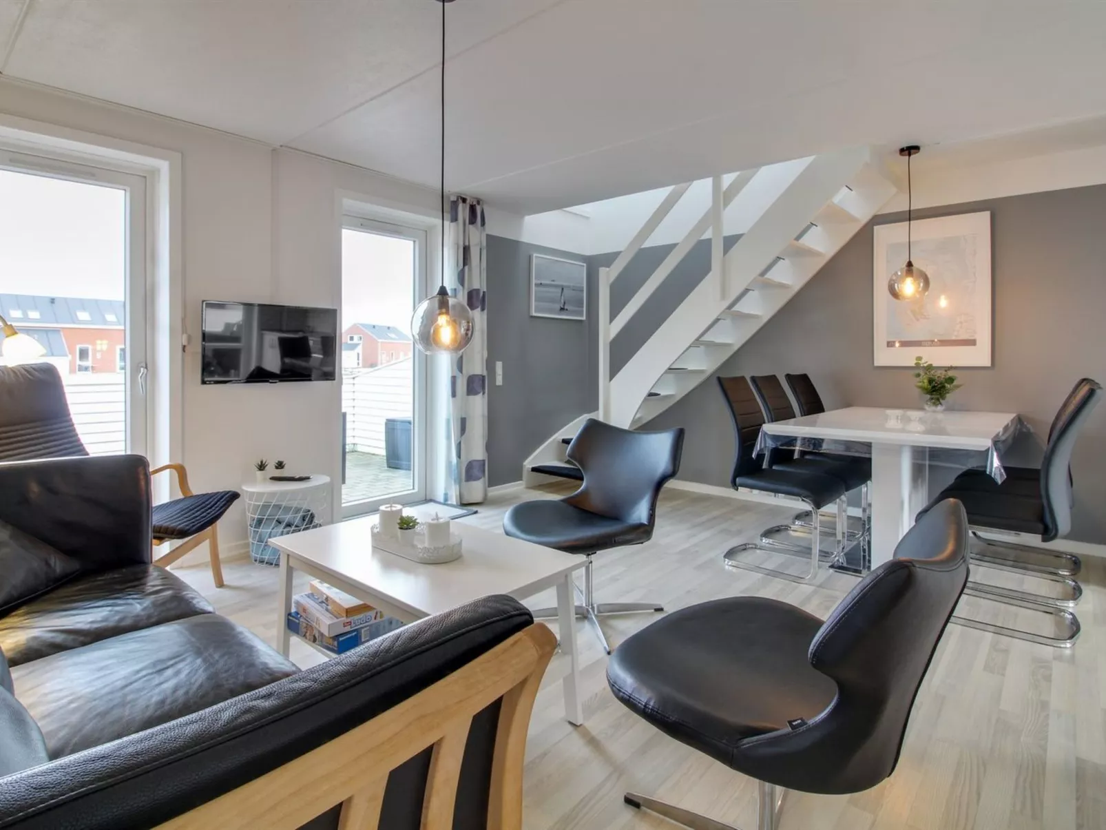 "Raine" - 2.3km from the sea-Binnen