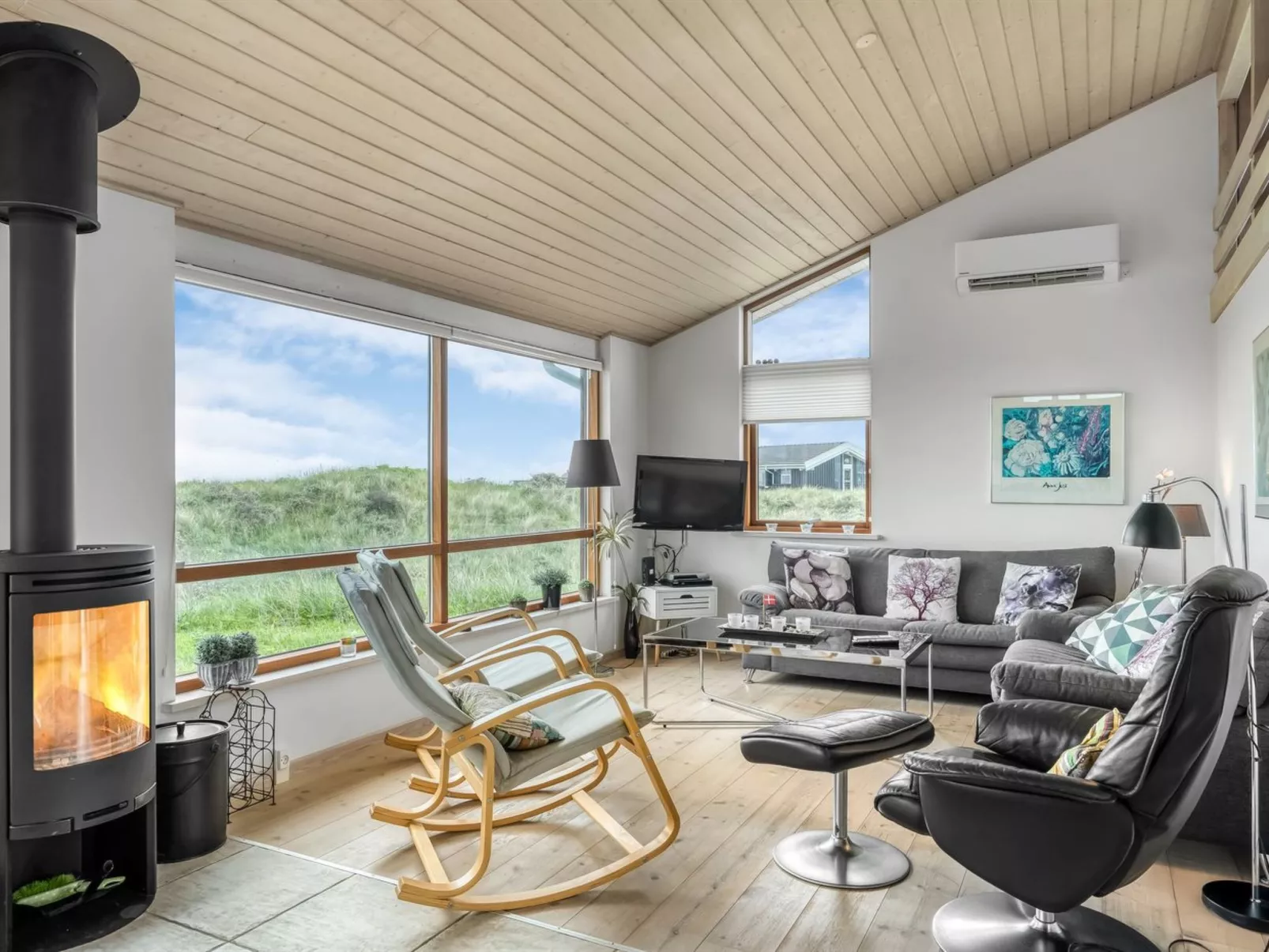 "Yma" - 200m from the sea-Binnen