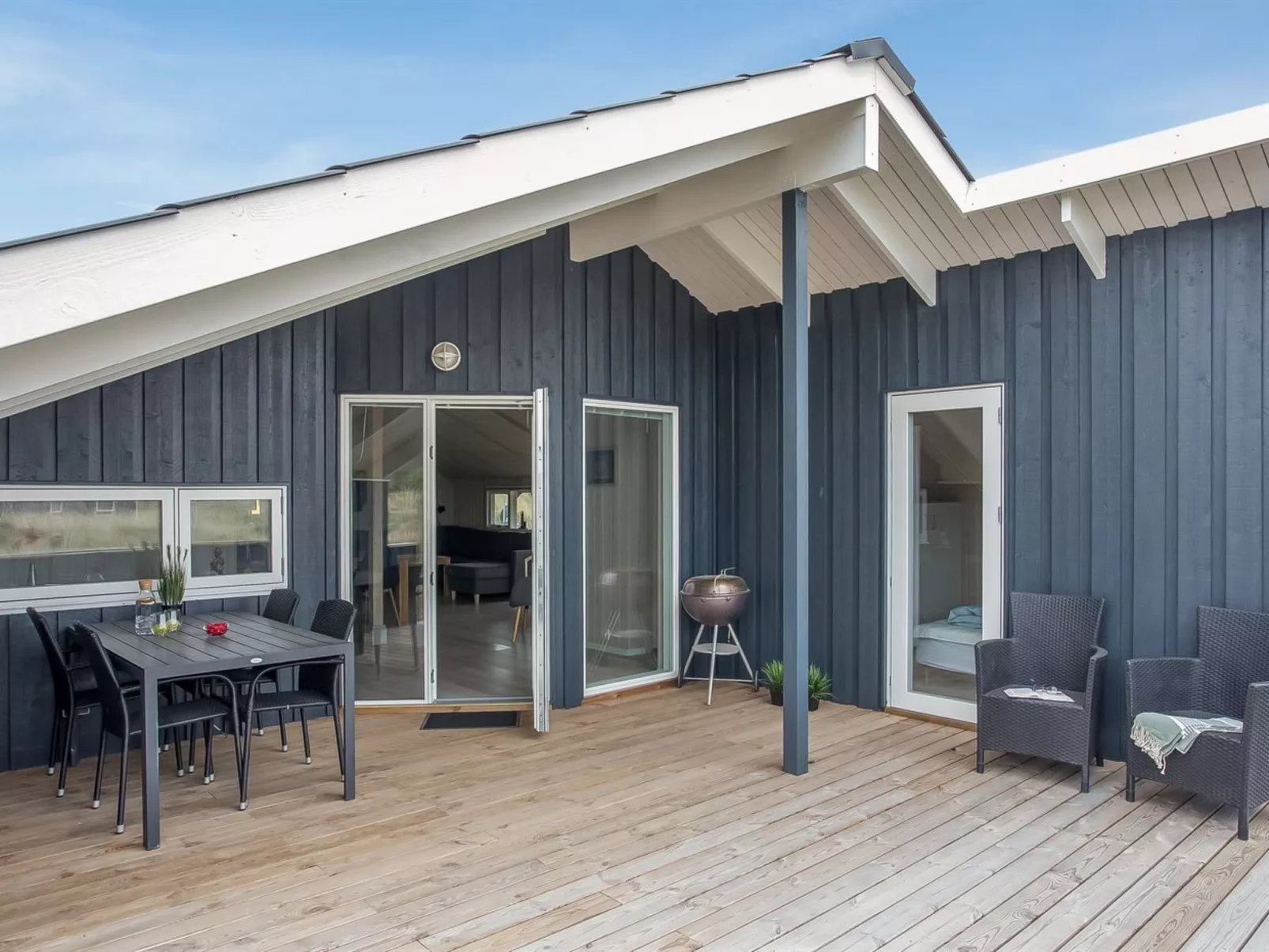 "Estella" - 500m to the fjord-Buiten