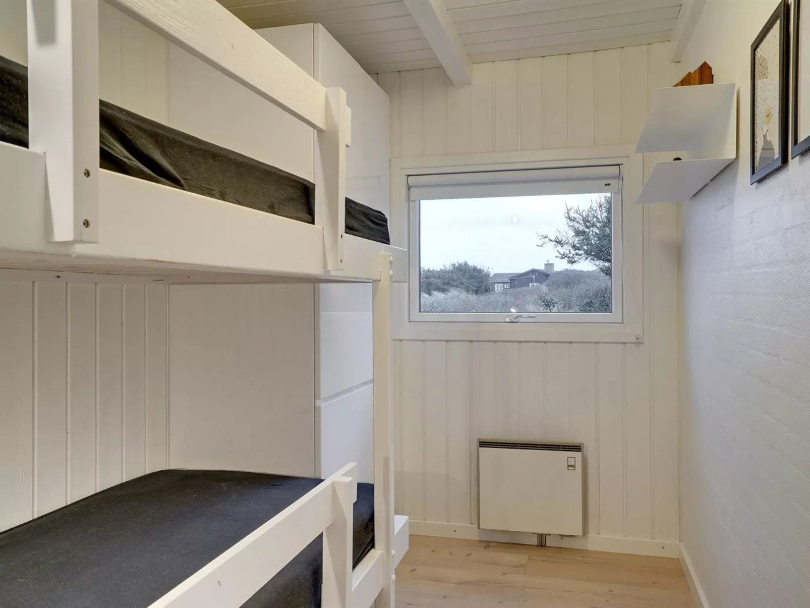 "Swerting" - 230m from the sea-Binnen