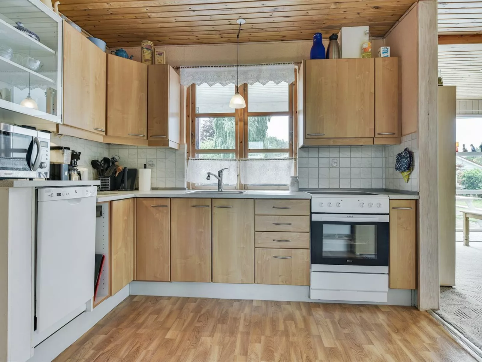 "Heralde" - 250m from the sea-Binnen