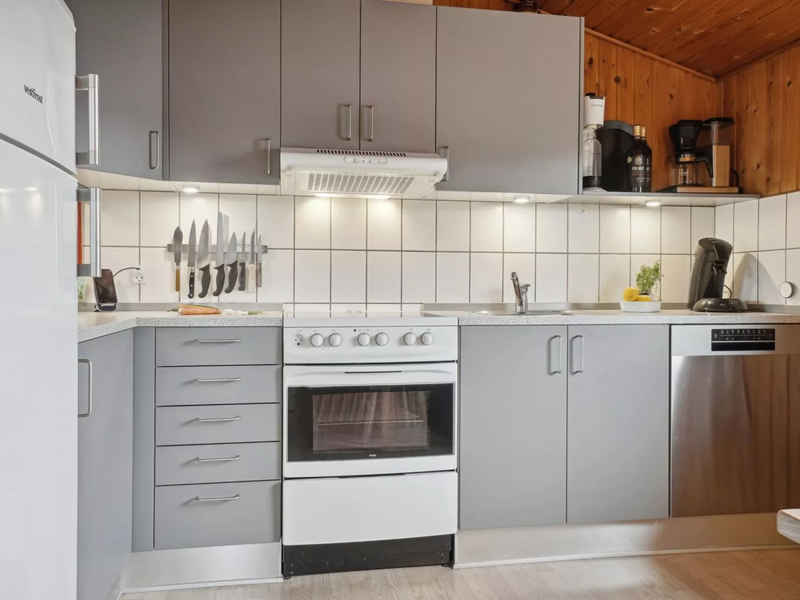 "Siri" - 400m from the sea-Binnen