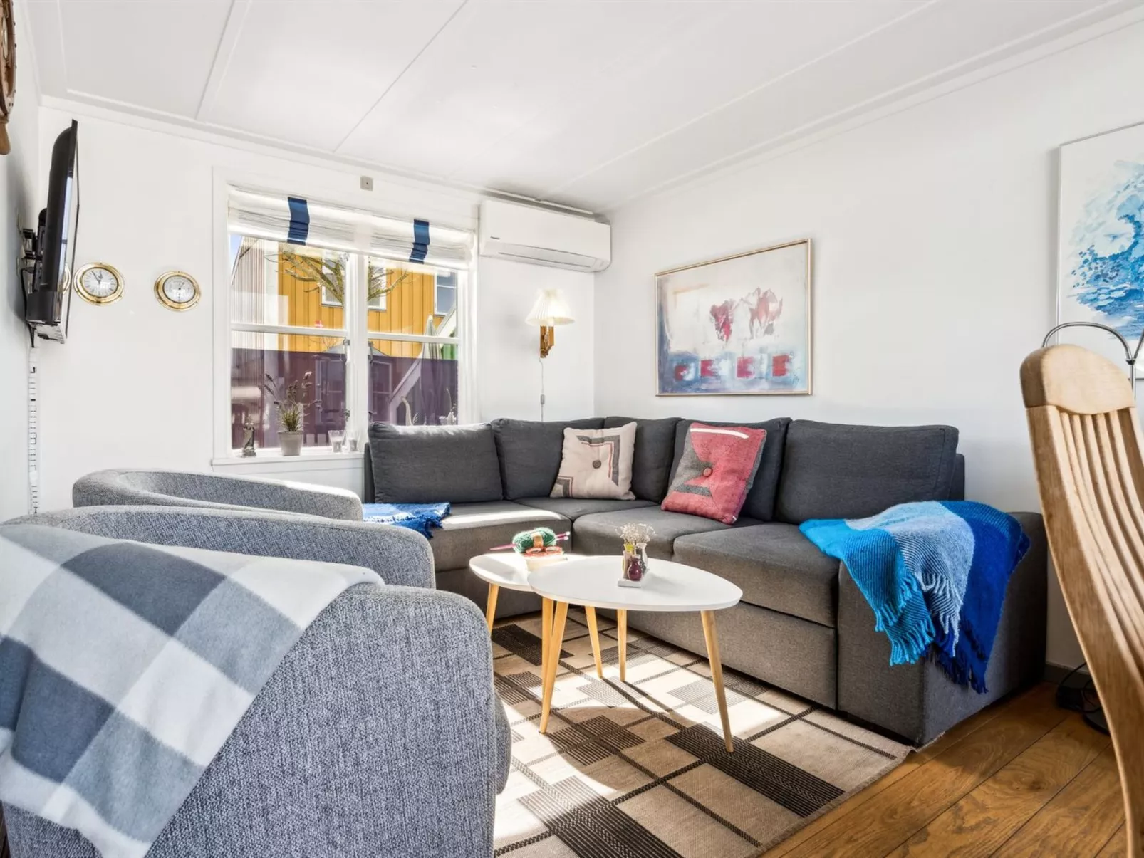 "Alet" - 2m from the sea-Binnen