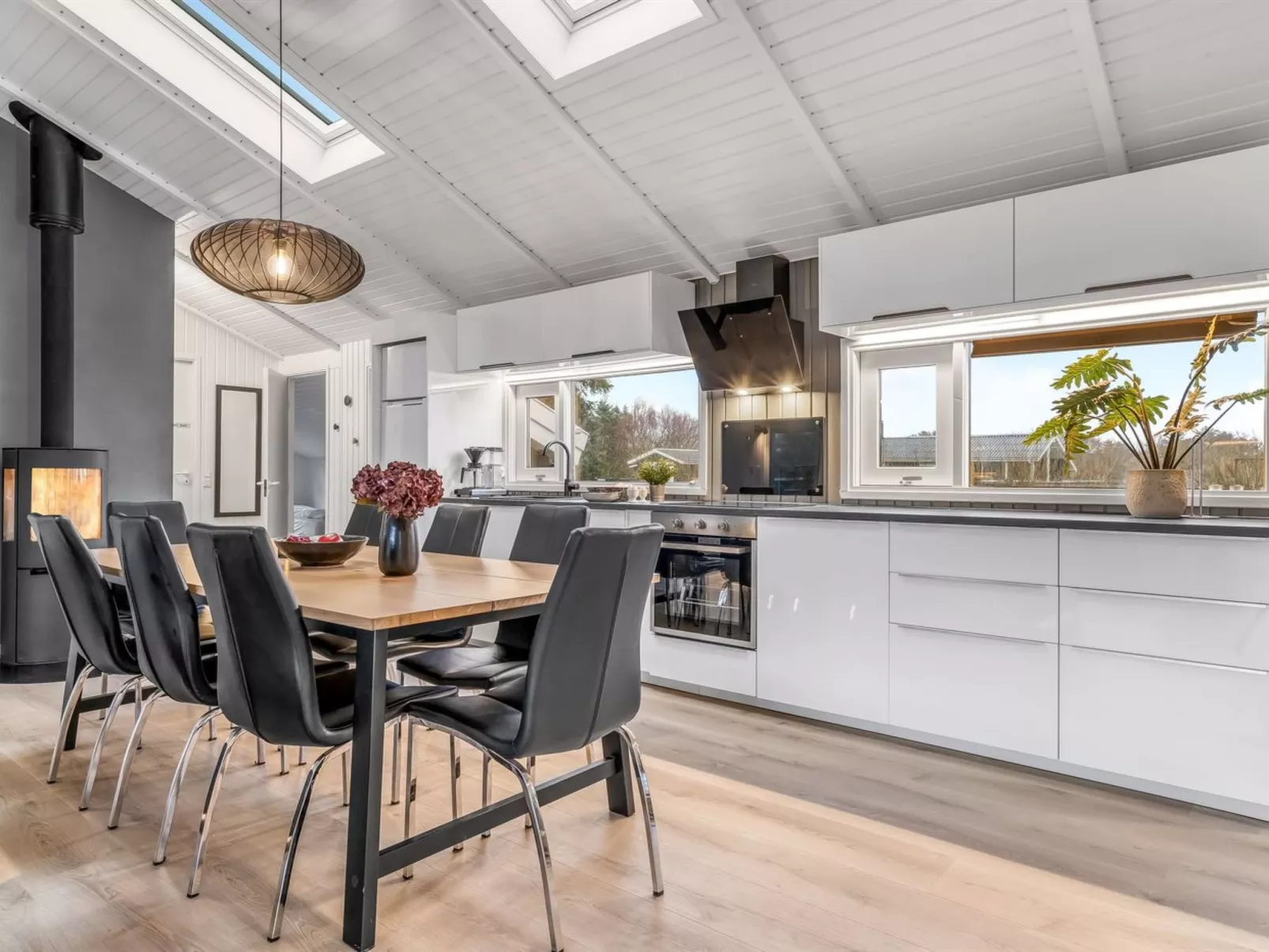 "Blondine" - 940m from the sea-Binnen