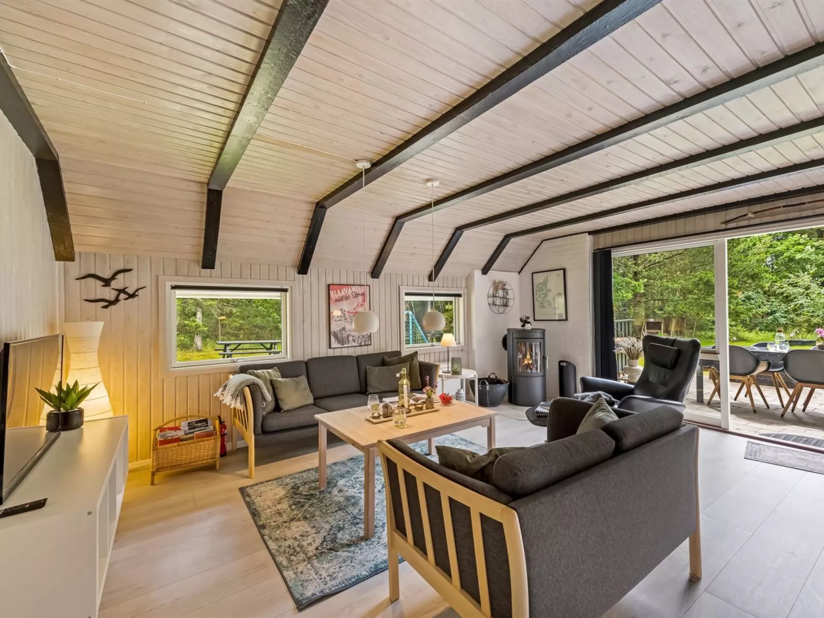 "Arttu" - 2.4km from the sea-Binnen