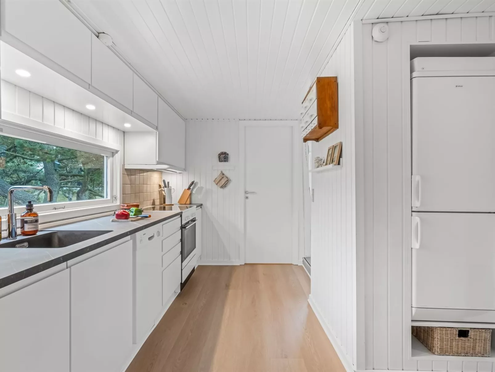 "Glady" - 500m from the sea-Binnen