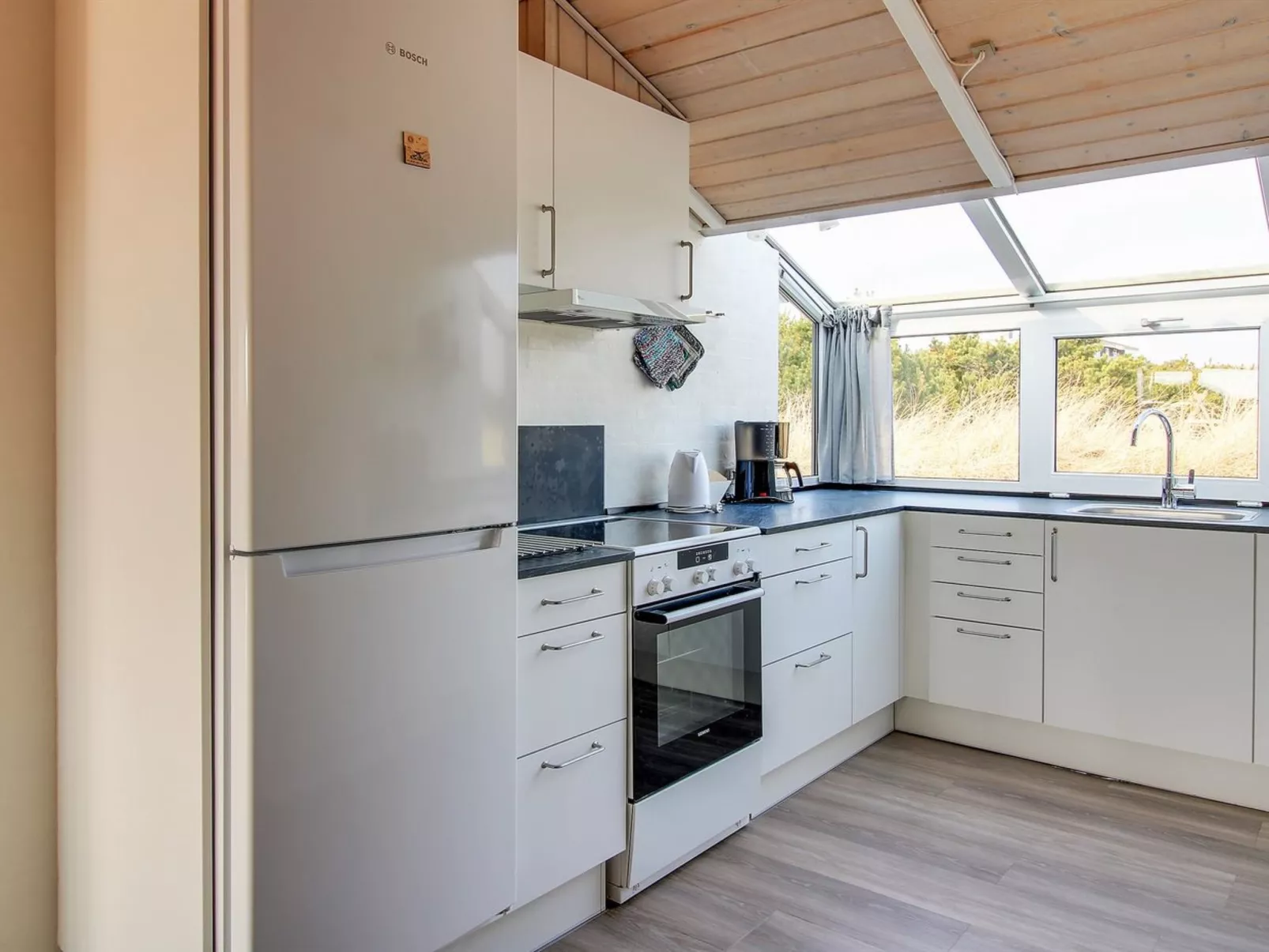 "Petkana" - 700m from the sea-Binnen