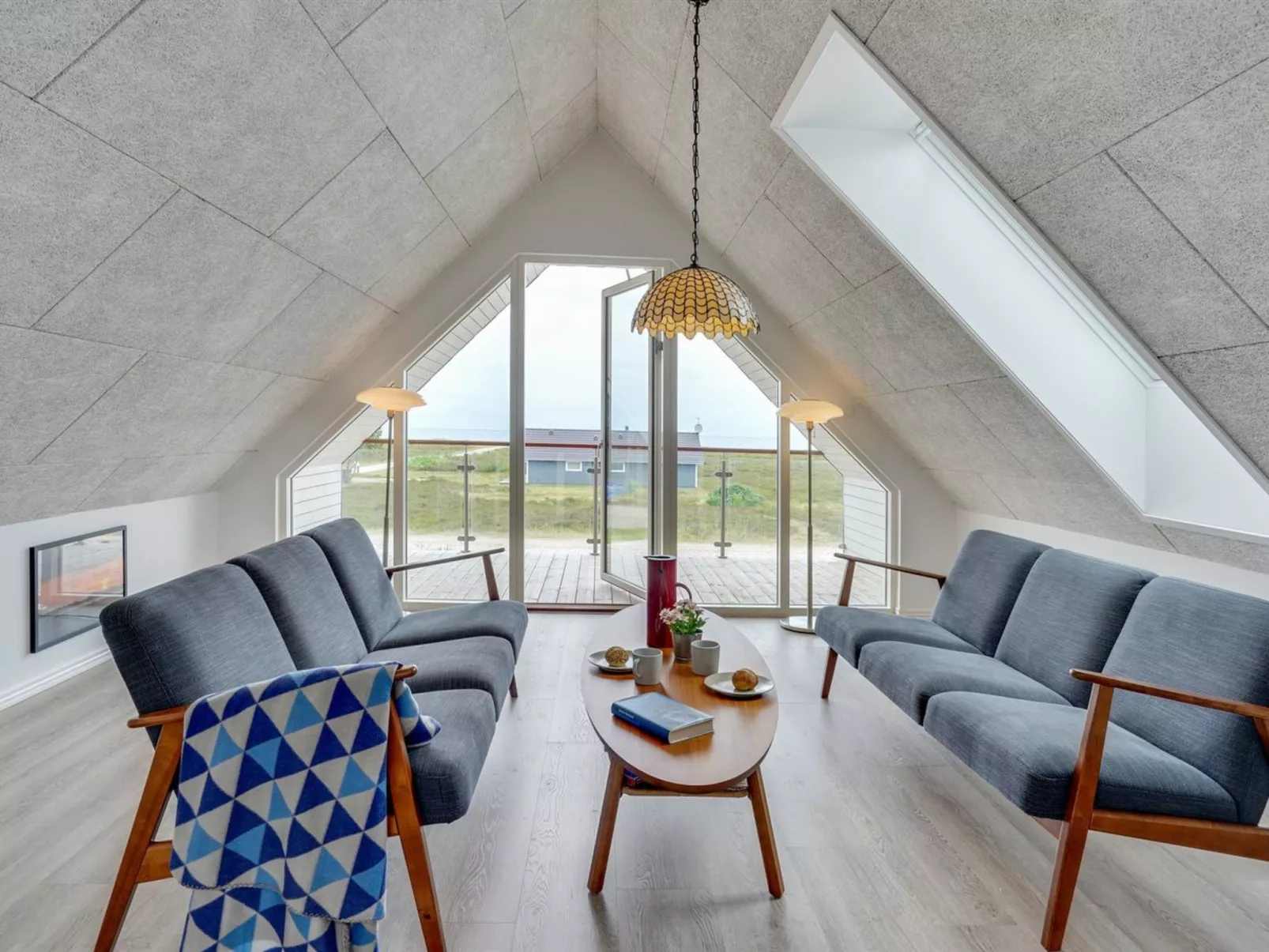 "Alf" - 200m from the sea-Binnen