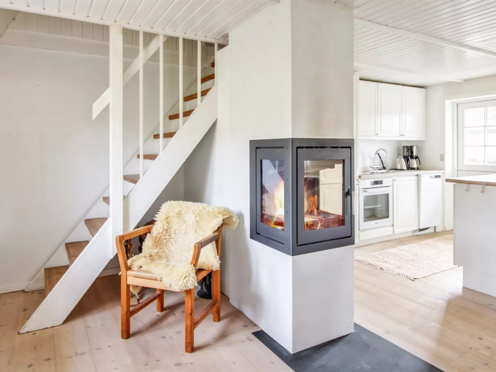 "Iivari" - 1.5km from the sea-Binnen