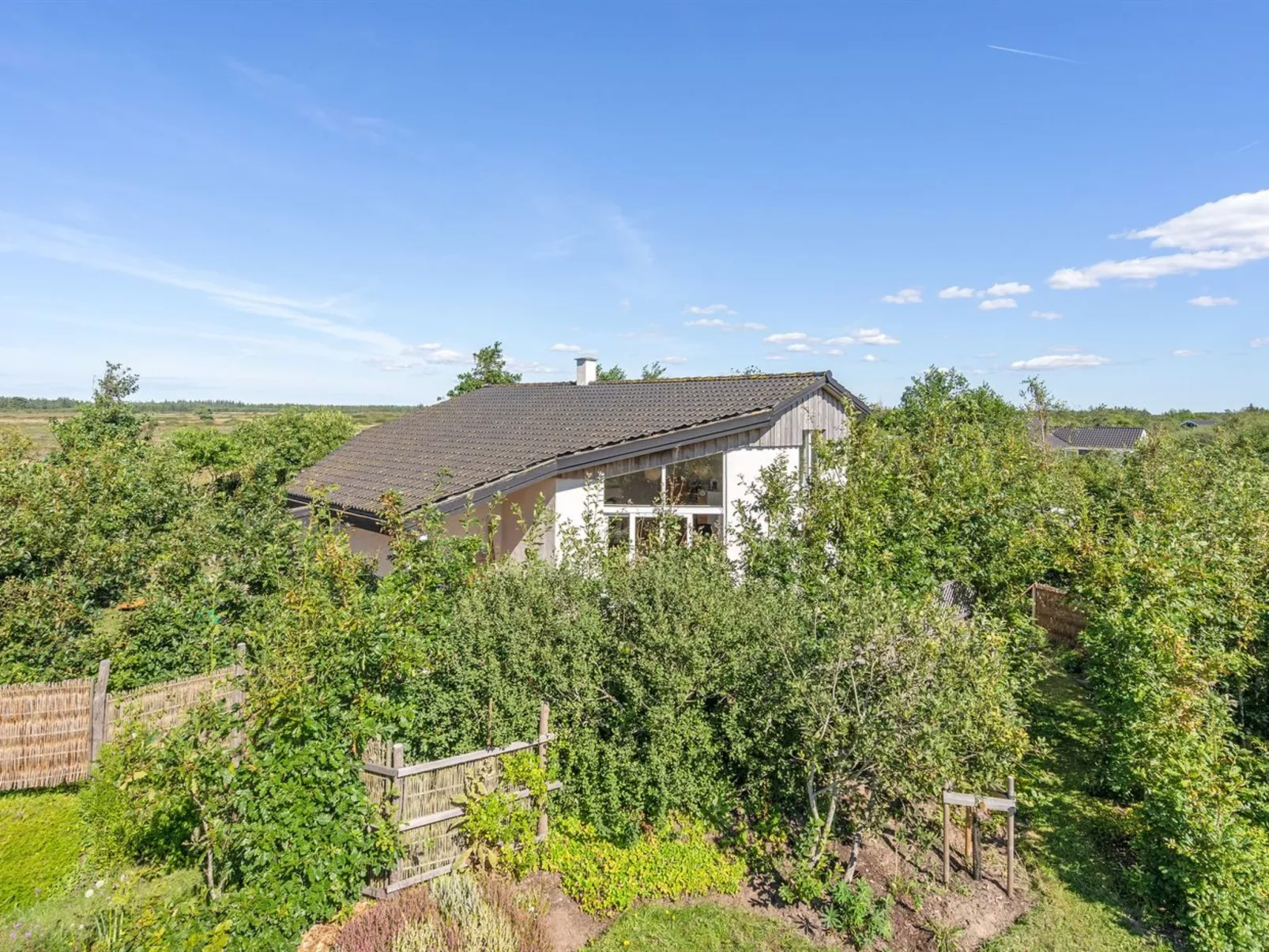 "Ullvi" - 3.8km from the sea-Buiten