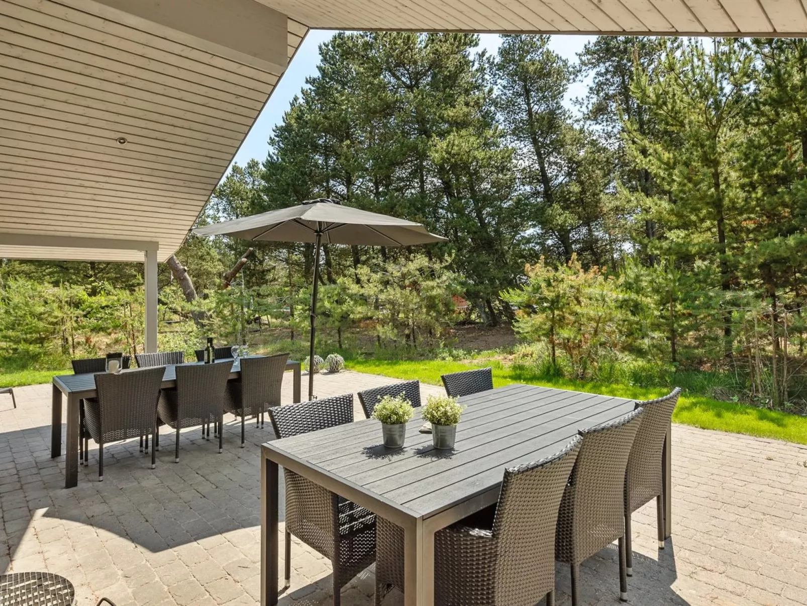 "Jonas" - 2.4km from the sea-Buiten