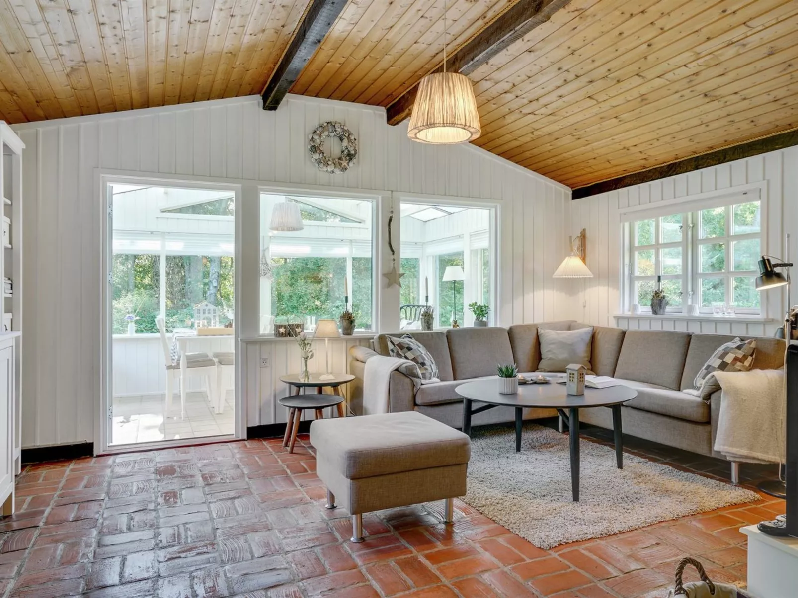 "Arnborg" - 2km from the sea-Binnen