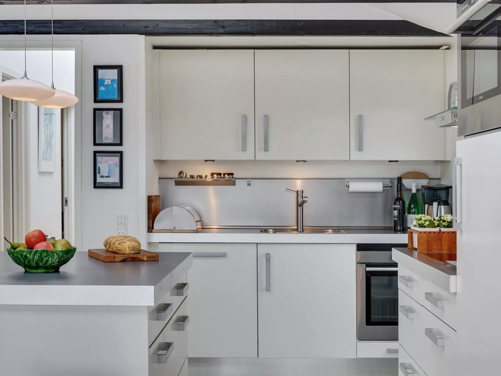 "Kuno" - 300m from the sea-Binnen