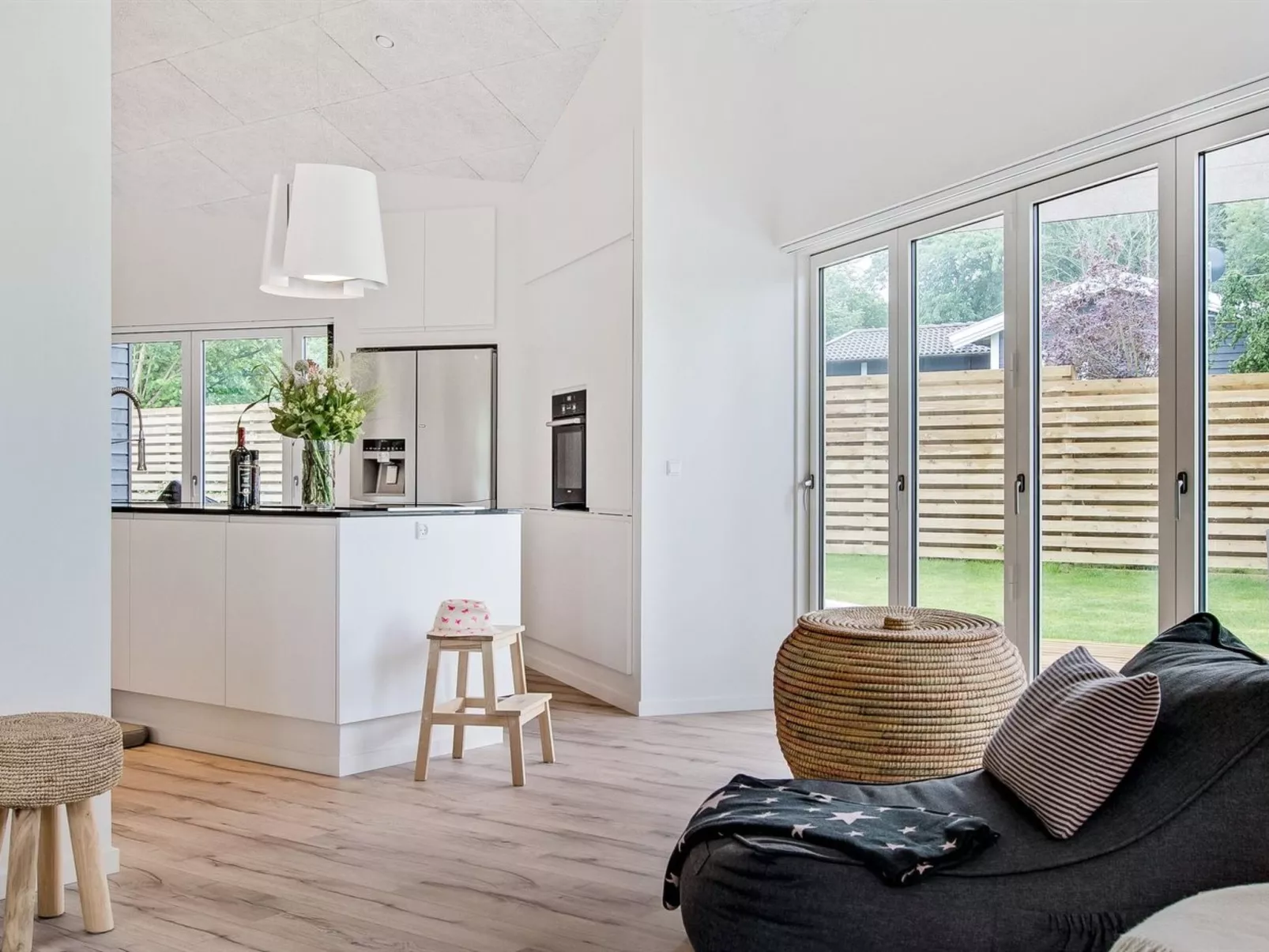 "Dorthie" - 800m from the sea-Binnen