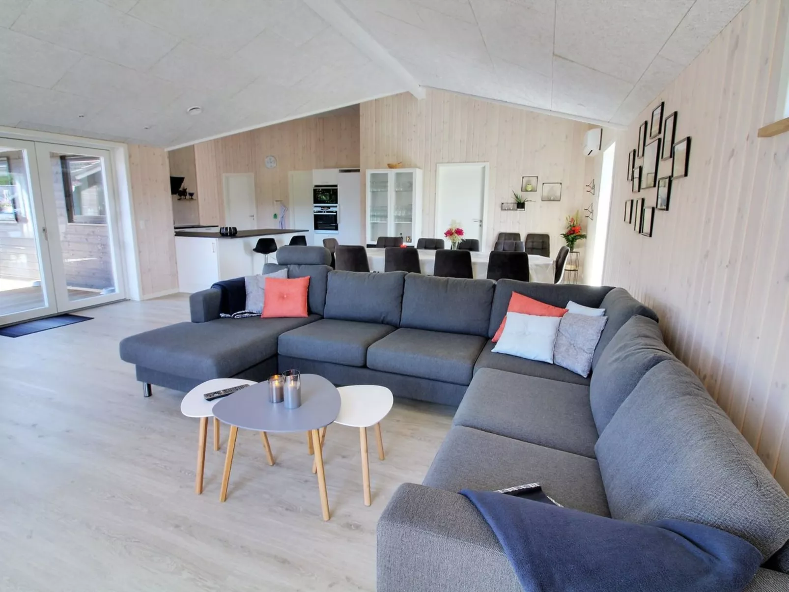 "Tahvo" - 3.3km from the sea-Binnen