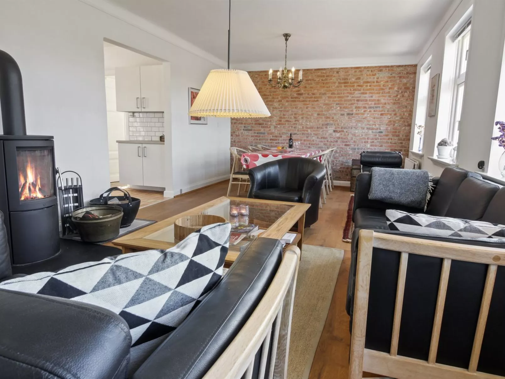 "Lilli" - 2km to the fjord-Binnen