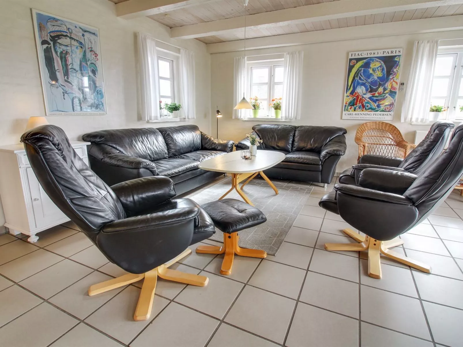 "Skuli" - 200m from the sea-Binnen