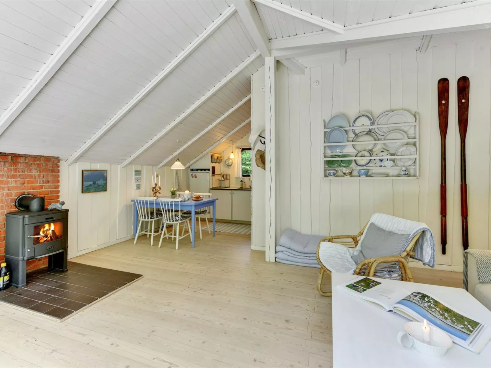 "Alika" - 200m to the fjord-Binnen