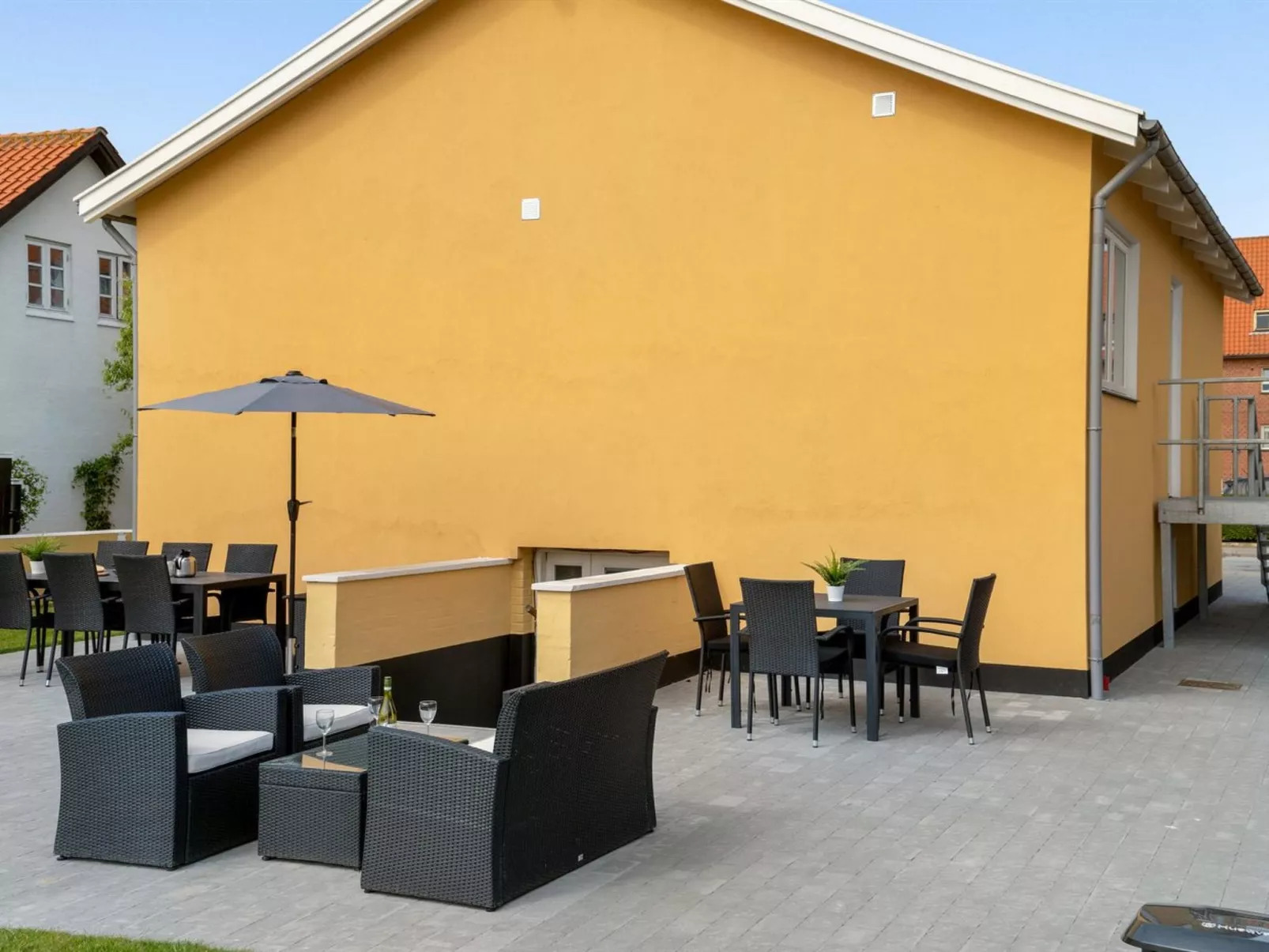 "Teodosij" - 1.1km from the sea-Buiten