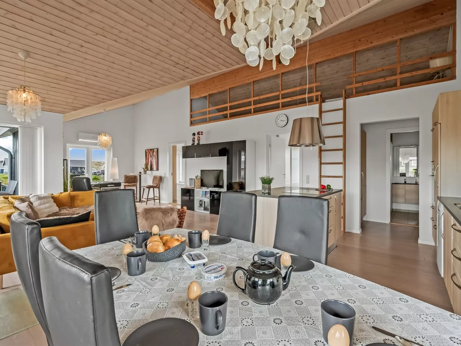 "Sibyll" -  from the sea-Binnen