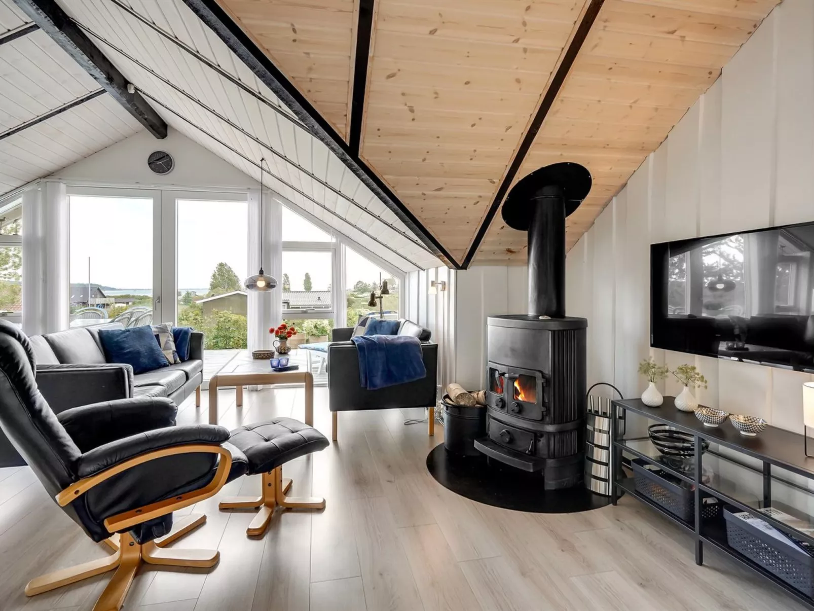 "Josef" - 500m from the sea-Binnen