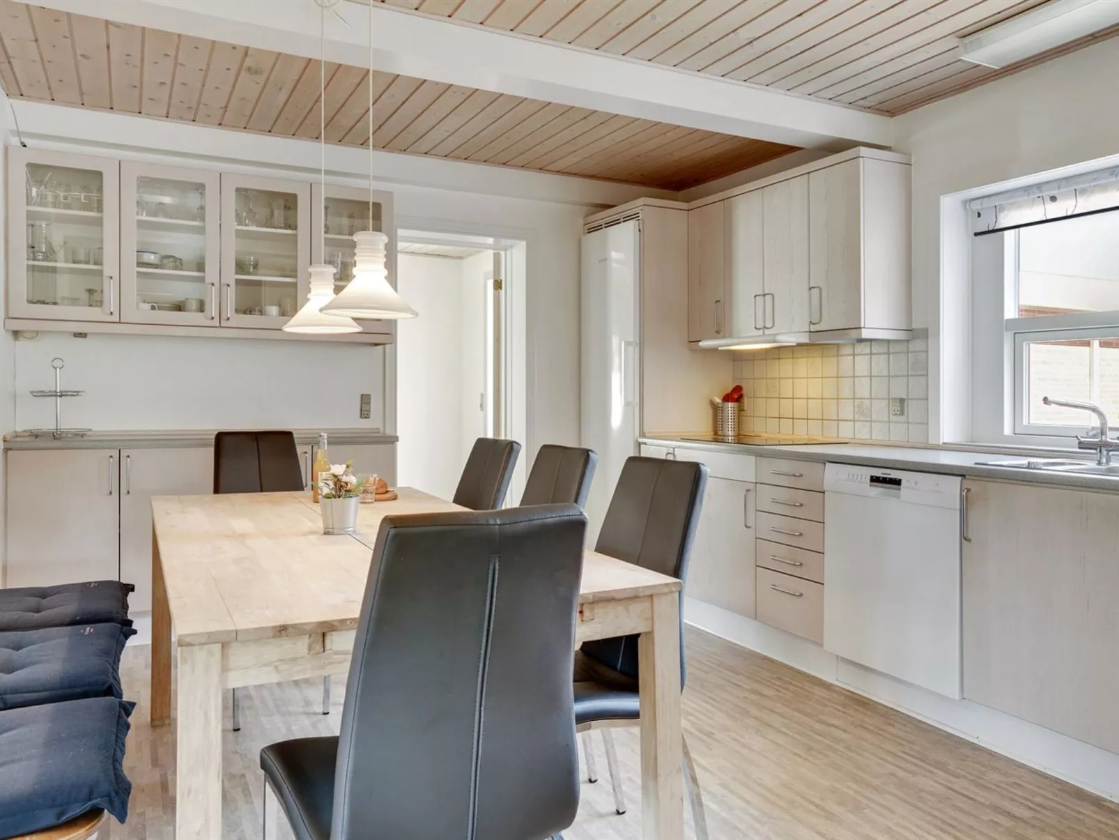 "Stefan" - 500m from the sea-Binnen