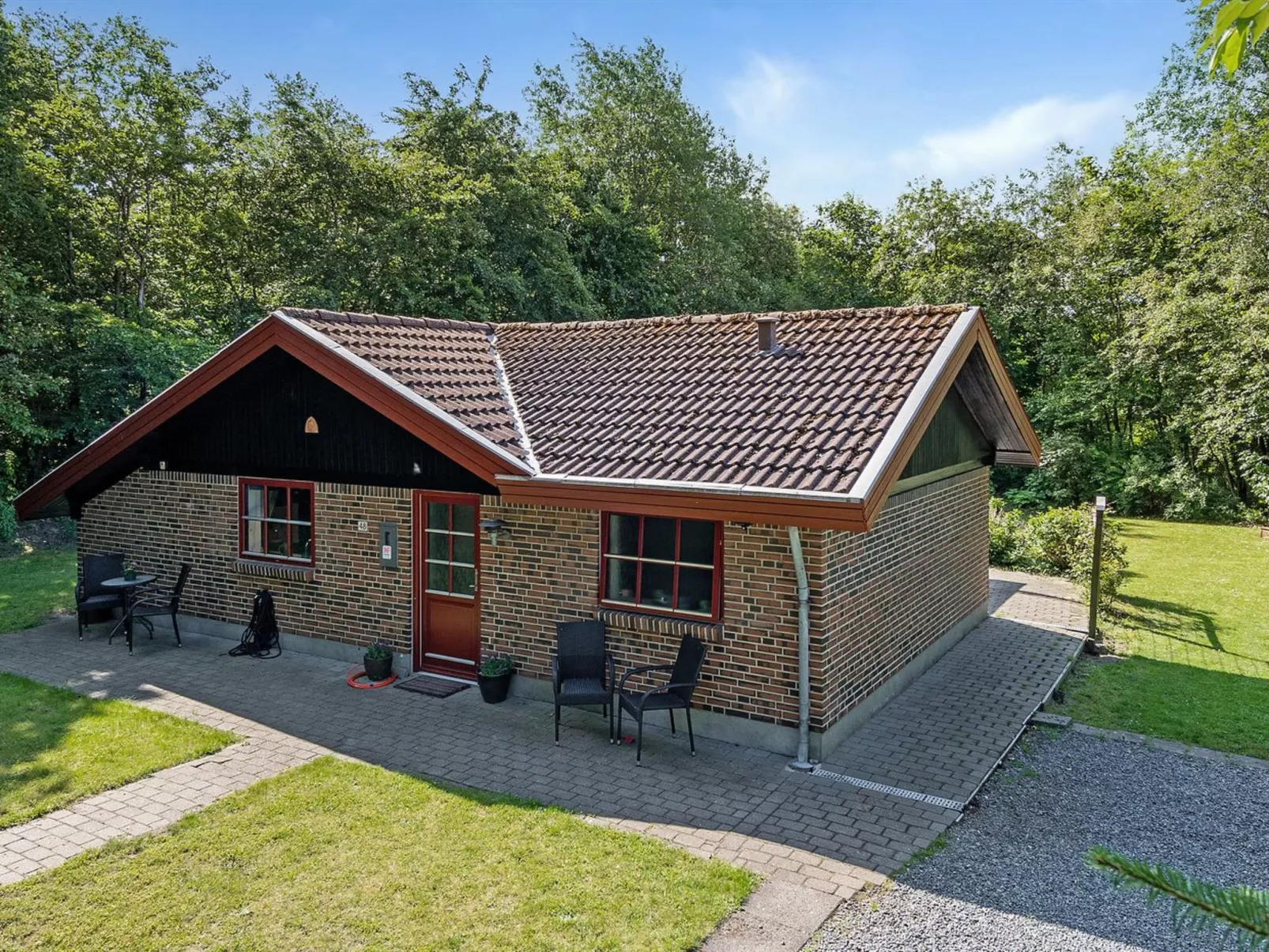 "Gisele" - 30km from the sea-Buiten