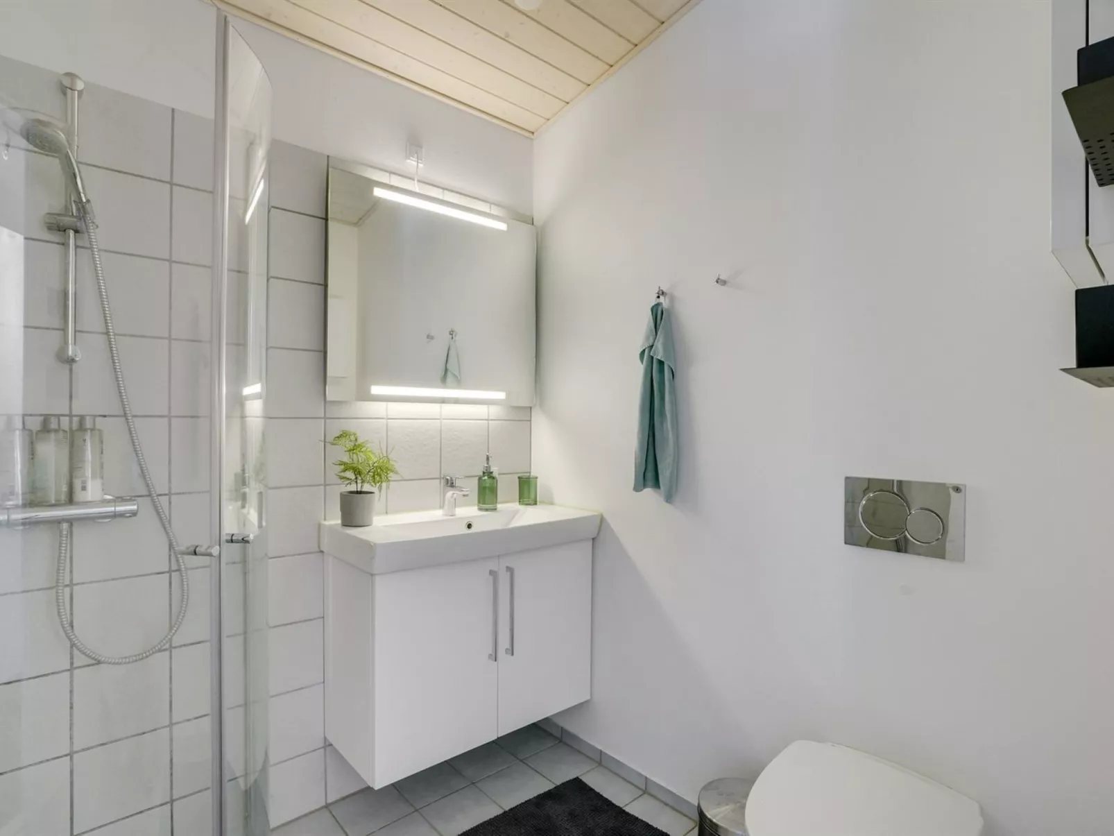 "Self" - 400m to the fjord-Binnen