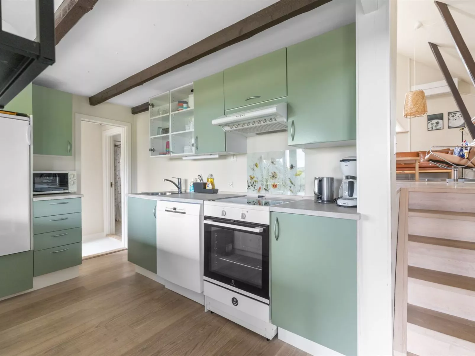 "Chayton" - 450m from the sea-Binnen