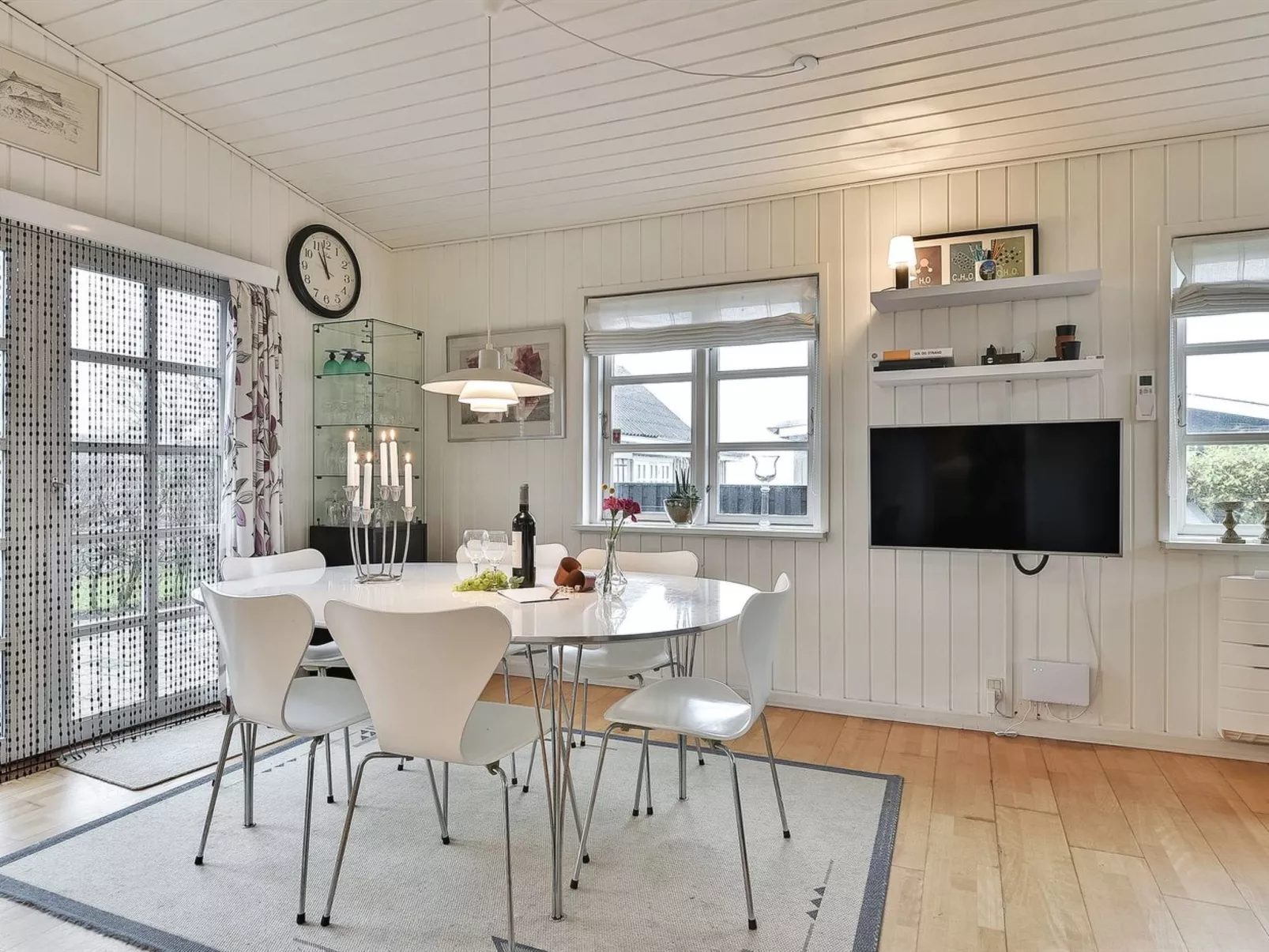 "Viljami" - 20m from the sea-Binnen