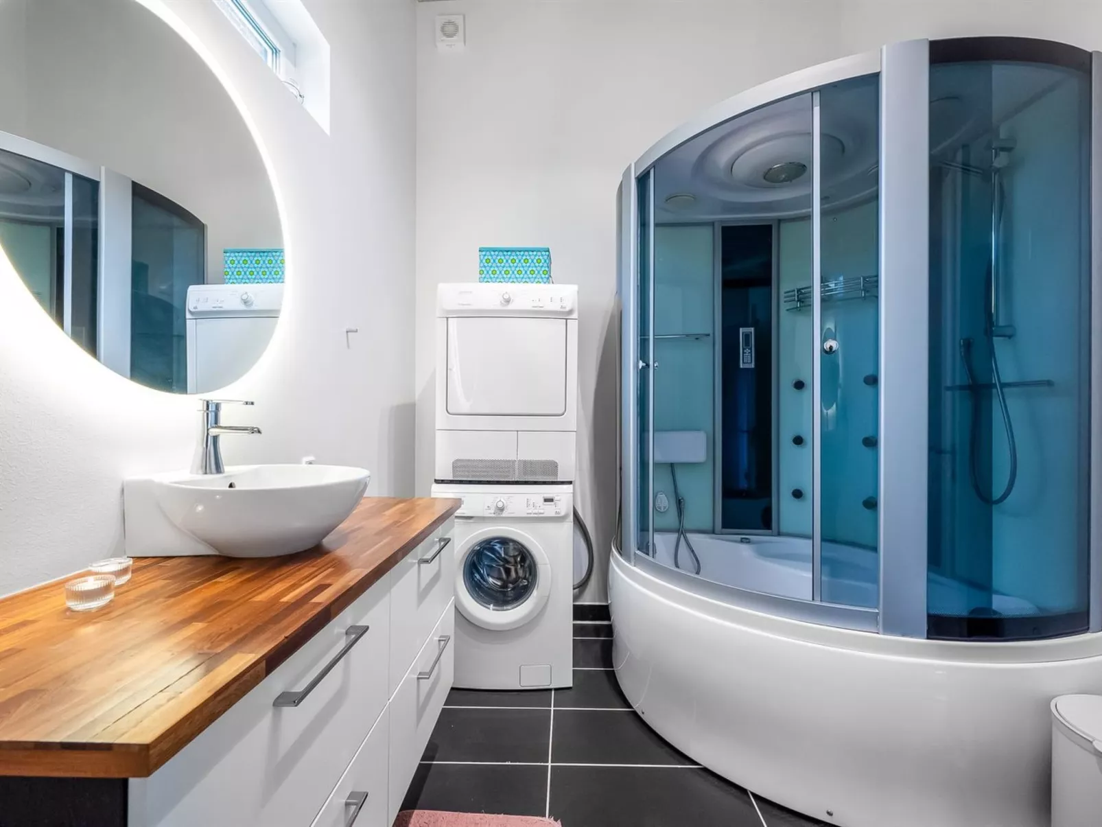 "Tenna" - 250m to the fjord-Binnen