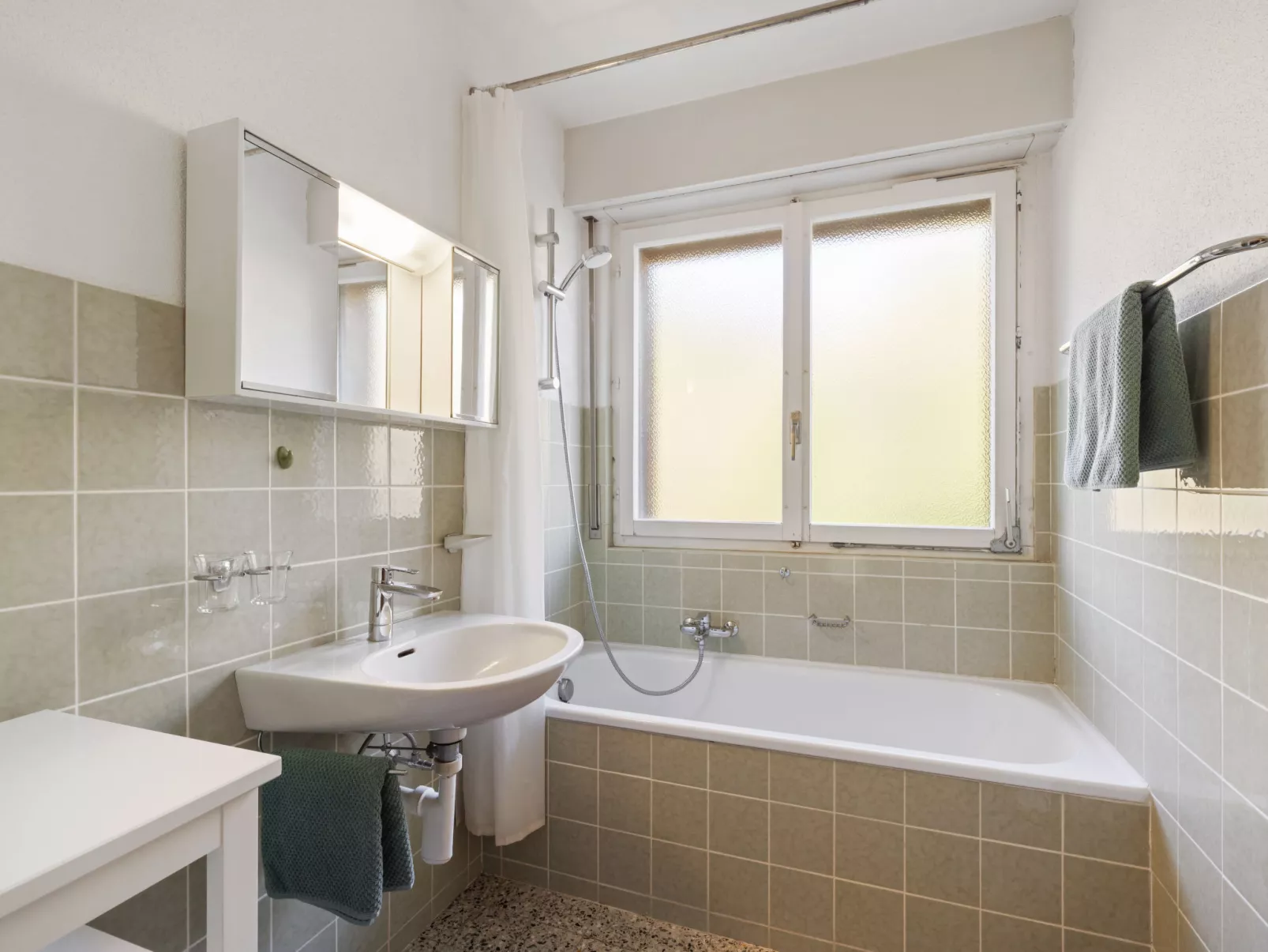 Belmont Est 80-Binnen