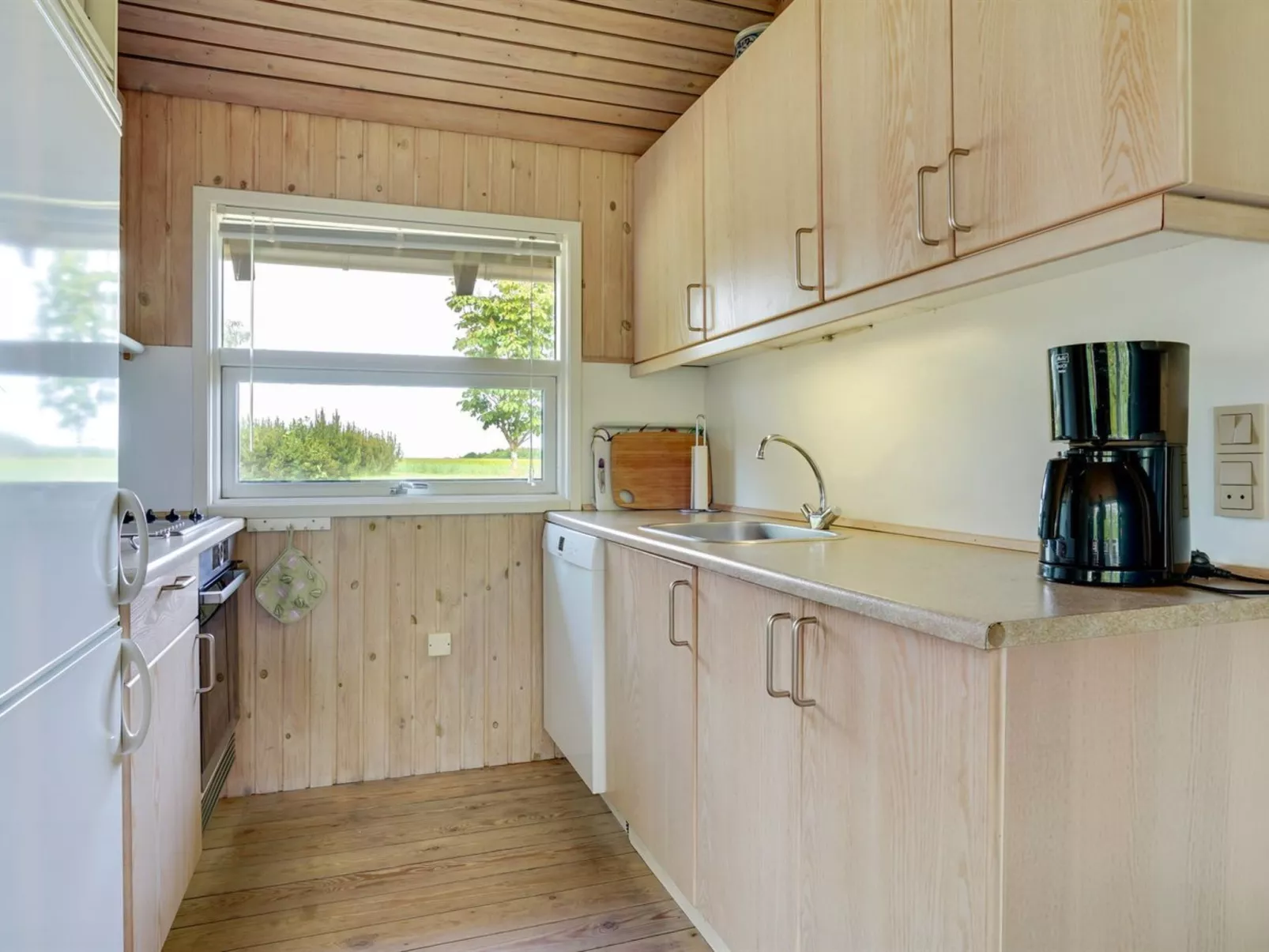 "Janne" - 400m from the sea-Binnen