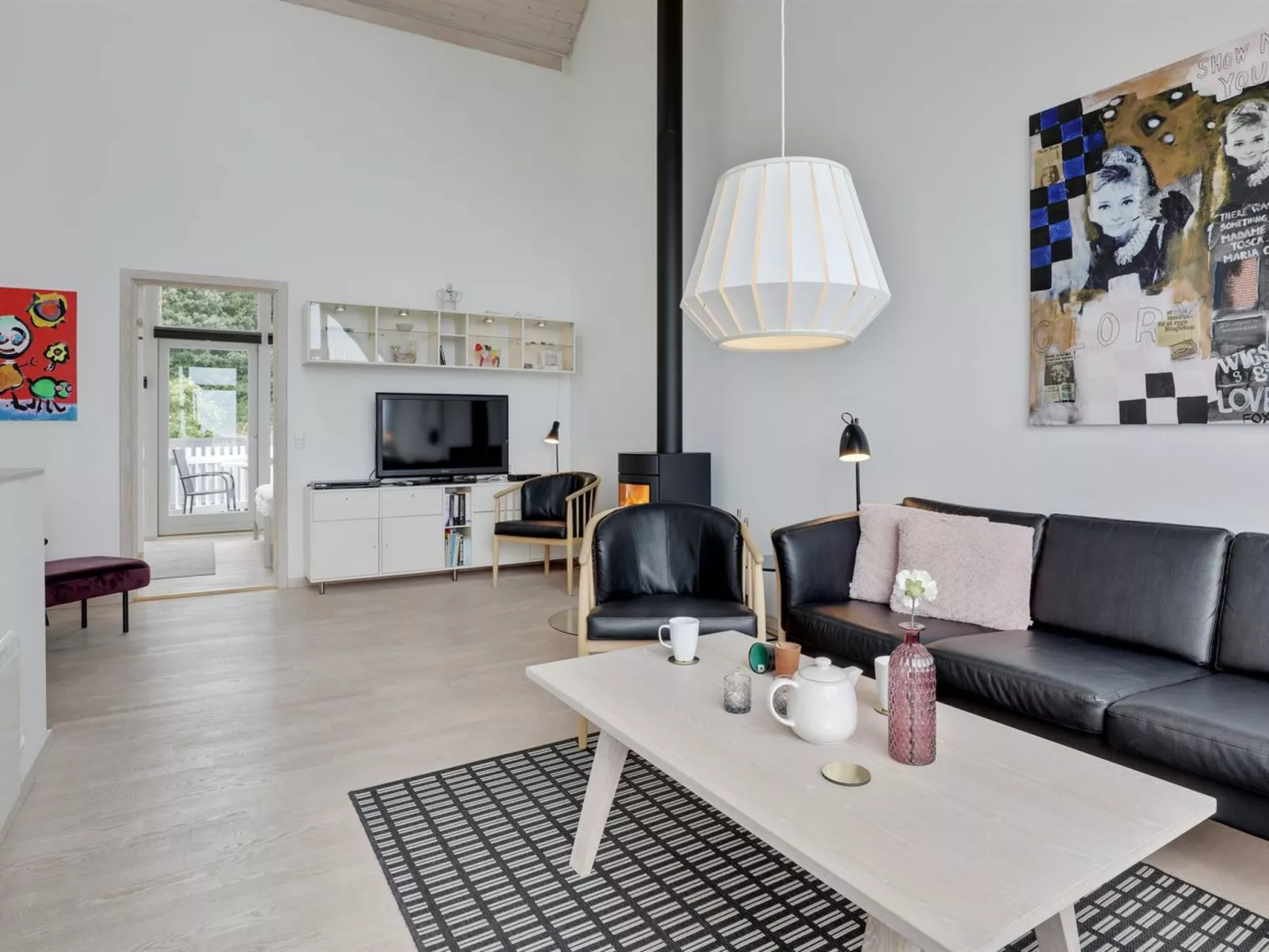 "Eija" - 5m from the sea-Binnen