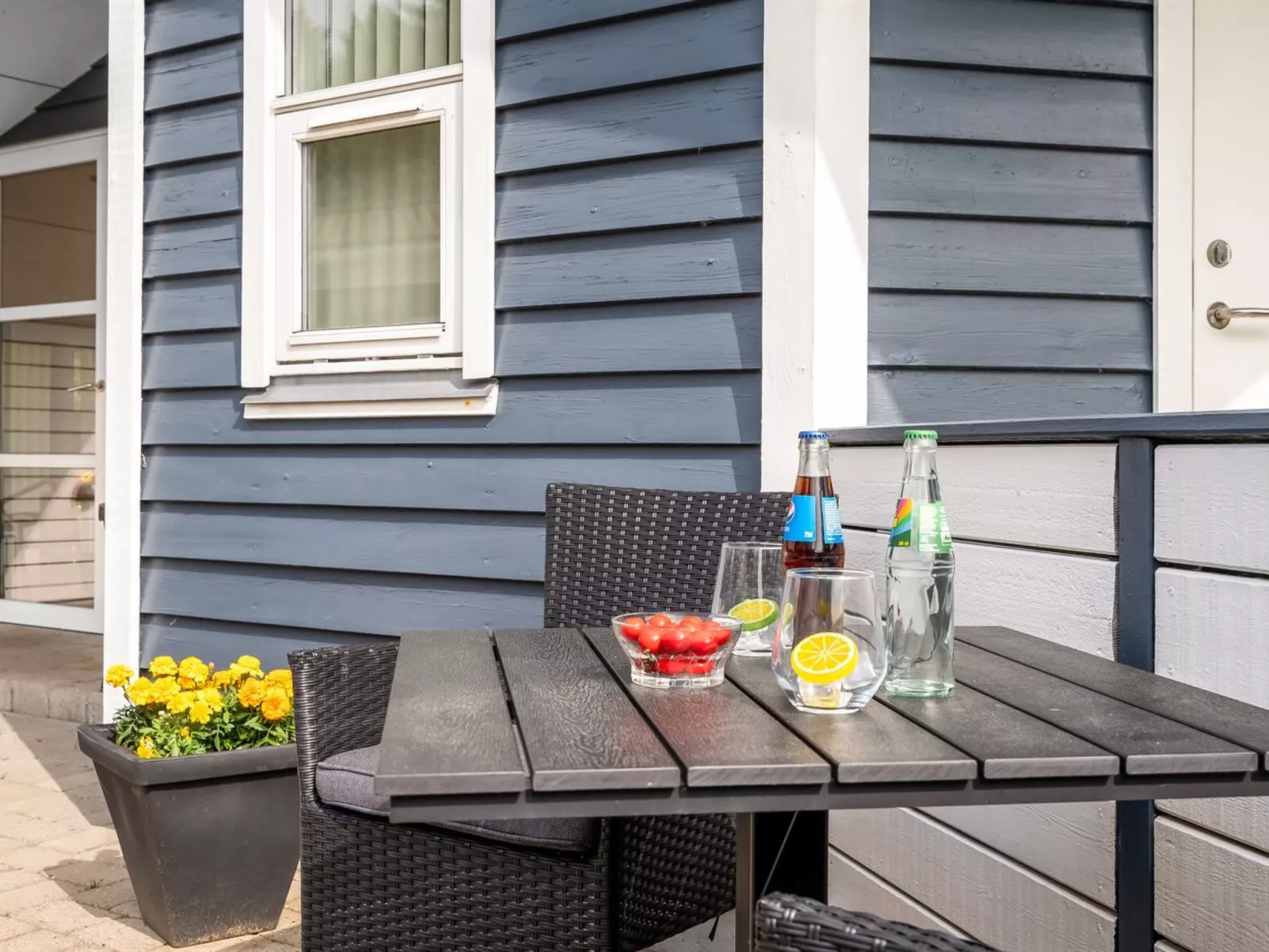 "Sölva" - 750m from the sea-Buiten